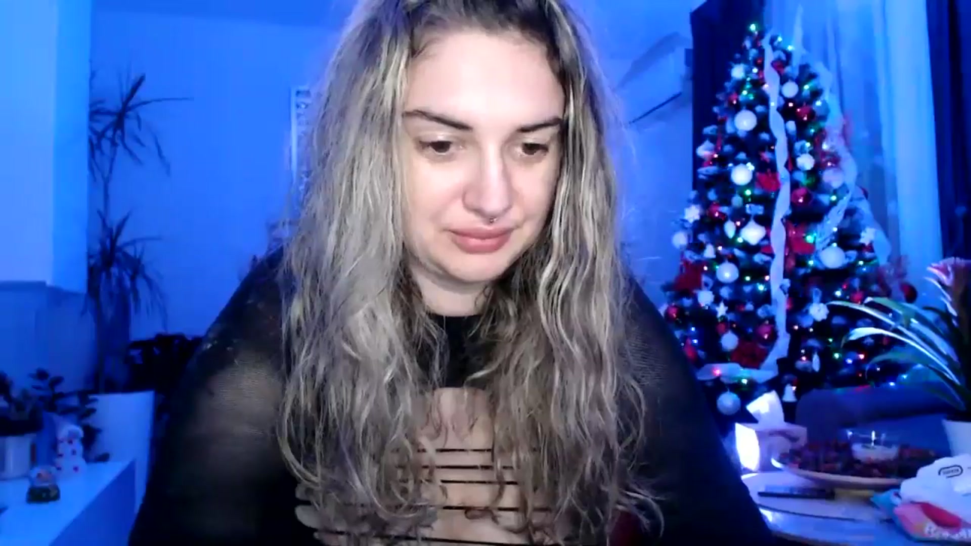 Gallery image thumbnail from MissDivinna's myfreecams stream on, 12/21/2024, 24:09 image 11 of 20