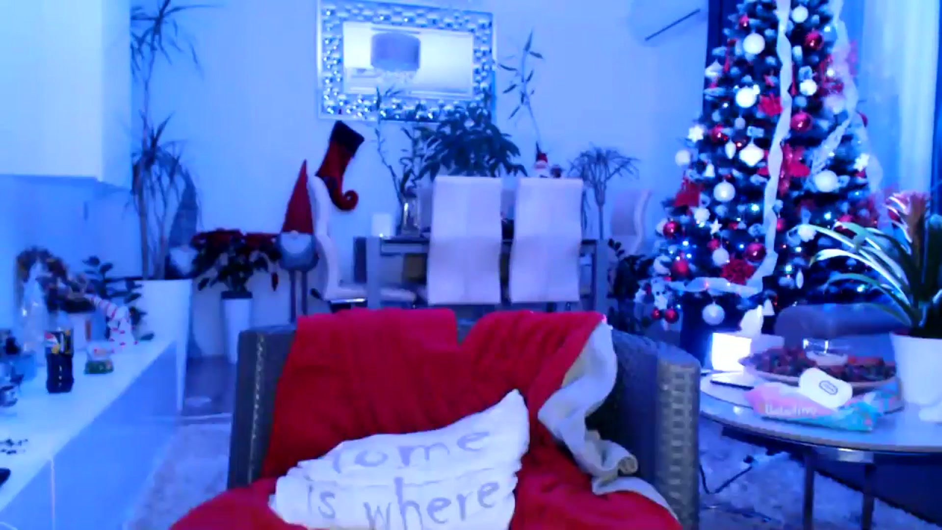 Gallery image thumbnail from MissDivinna's myfreecams stream on, 12/24/2024, 06:15 image 14 of 20