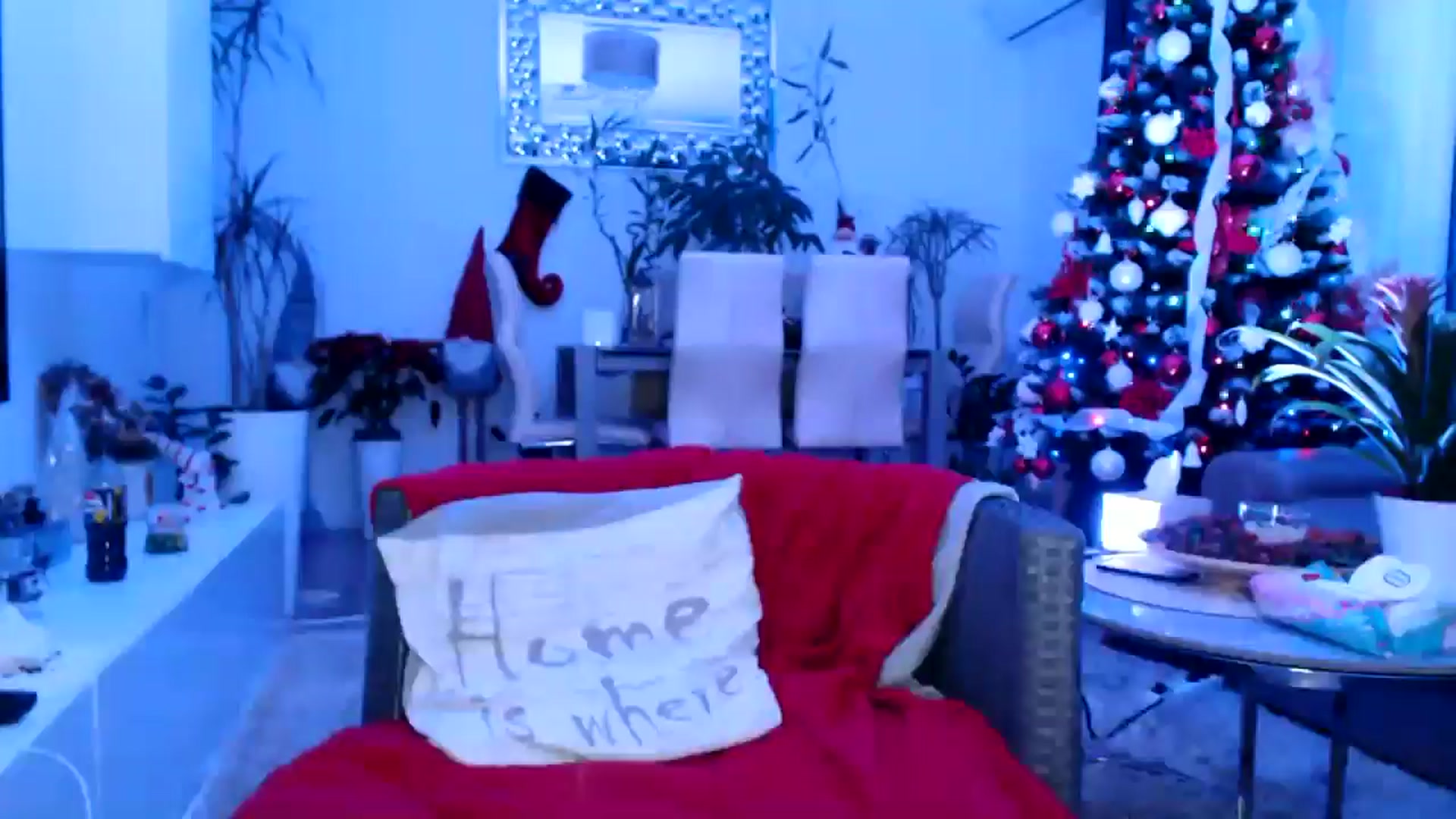 Gallery image thumbnail from MissDivinna's myfreecams stream on, 12/24/2024, 07:31 image 3 of 20