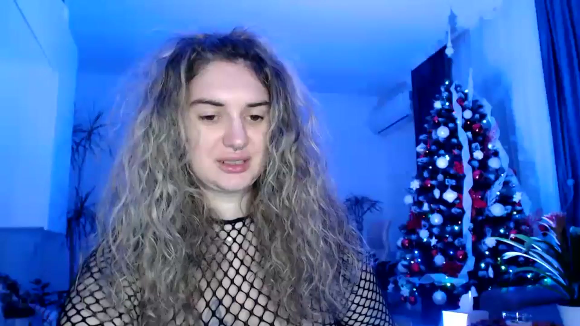Gallery image thumbnail from MissDivinna's myfreecams stream on, 12/25/2024, 24:45 image 6 of 20