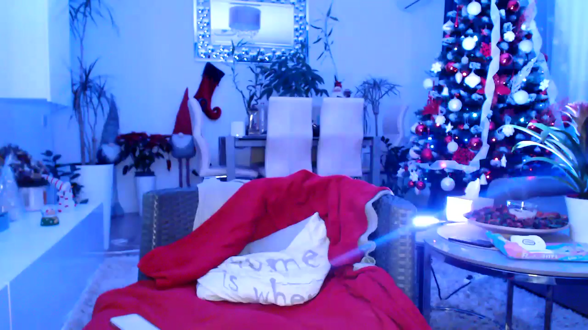 Gallery image thumbnail from MissDivinna's myfreecams stream on, 12/25/2024, 05:13 image 6 of 20
