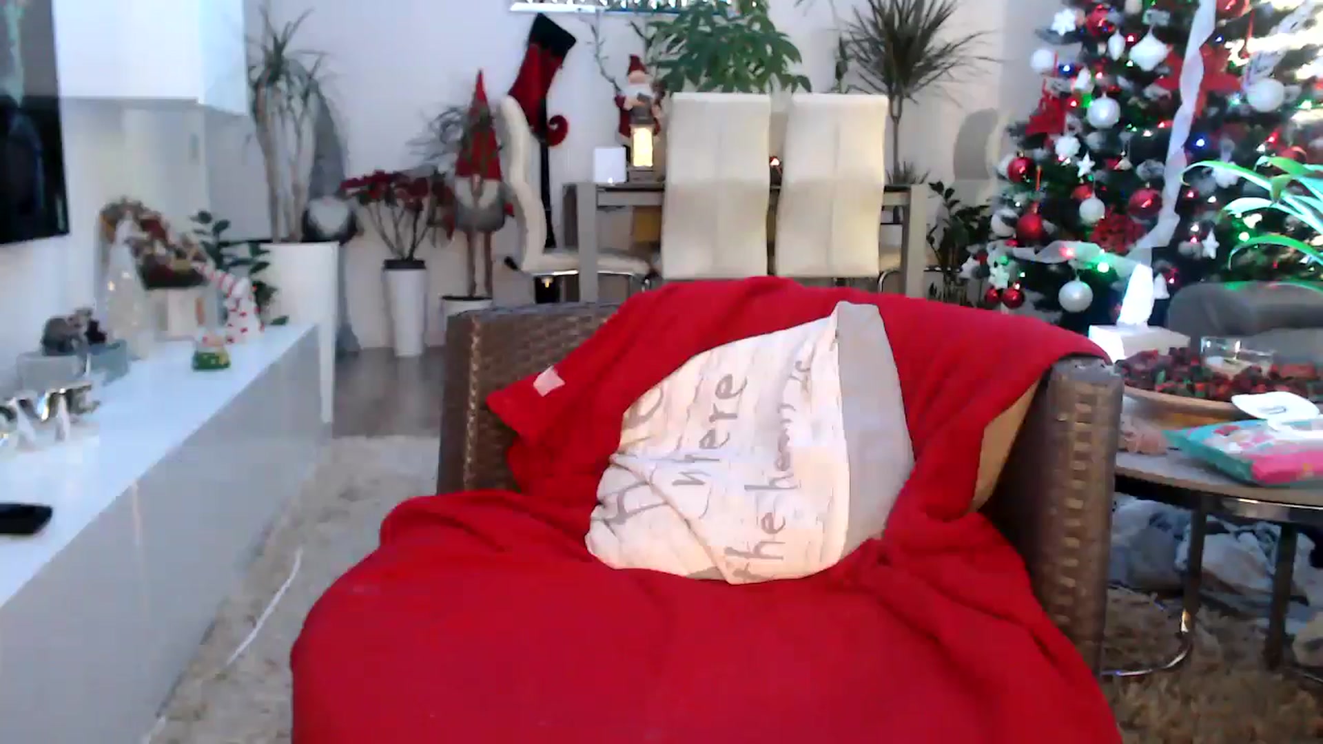Gallery image thumbnail from MissDivinna's myfreecams stream on, 01/06/2025, 07:25 image 7 of 20