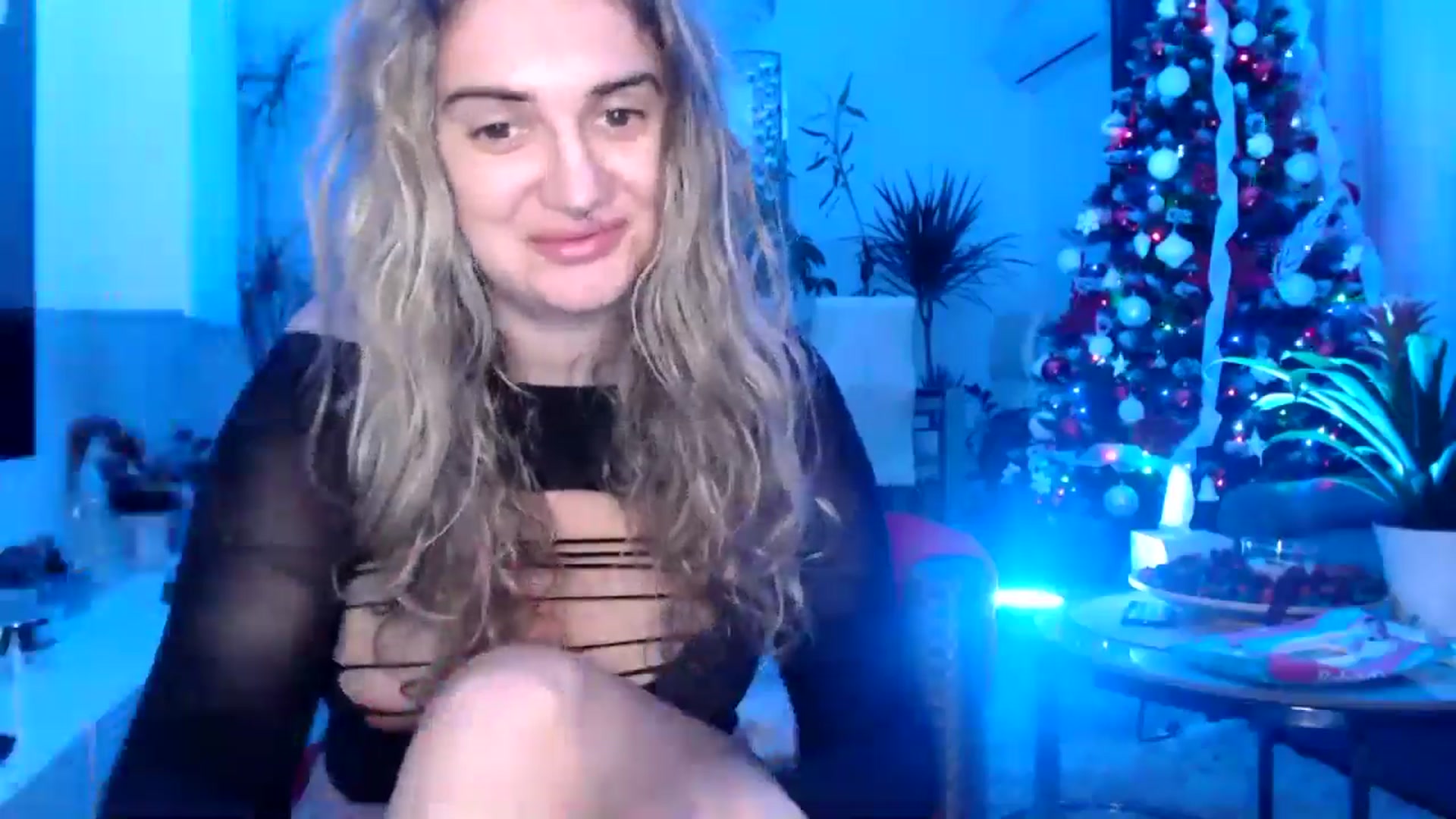 Gallery image thumbnail from MissDivinna's myfreecams stream on, 01/06/2025, 23:57 image 2 of 20