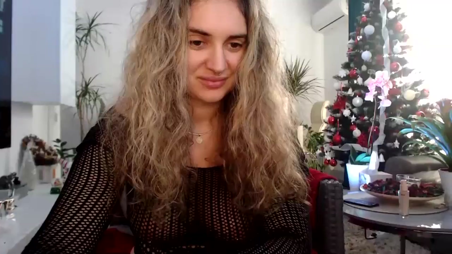 Gallery image thumbnail from MissDivinna's myfreecams stream on, 01/09/2025, 07:46 image 1 of 20