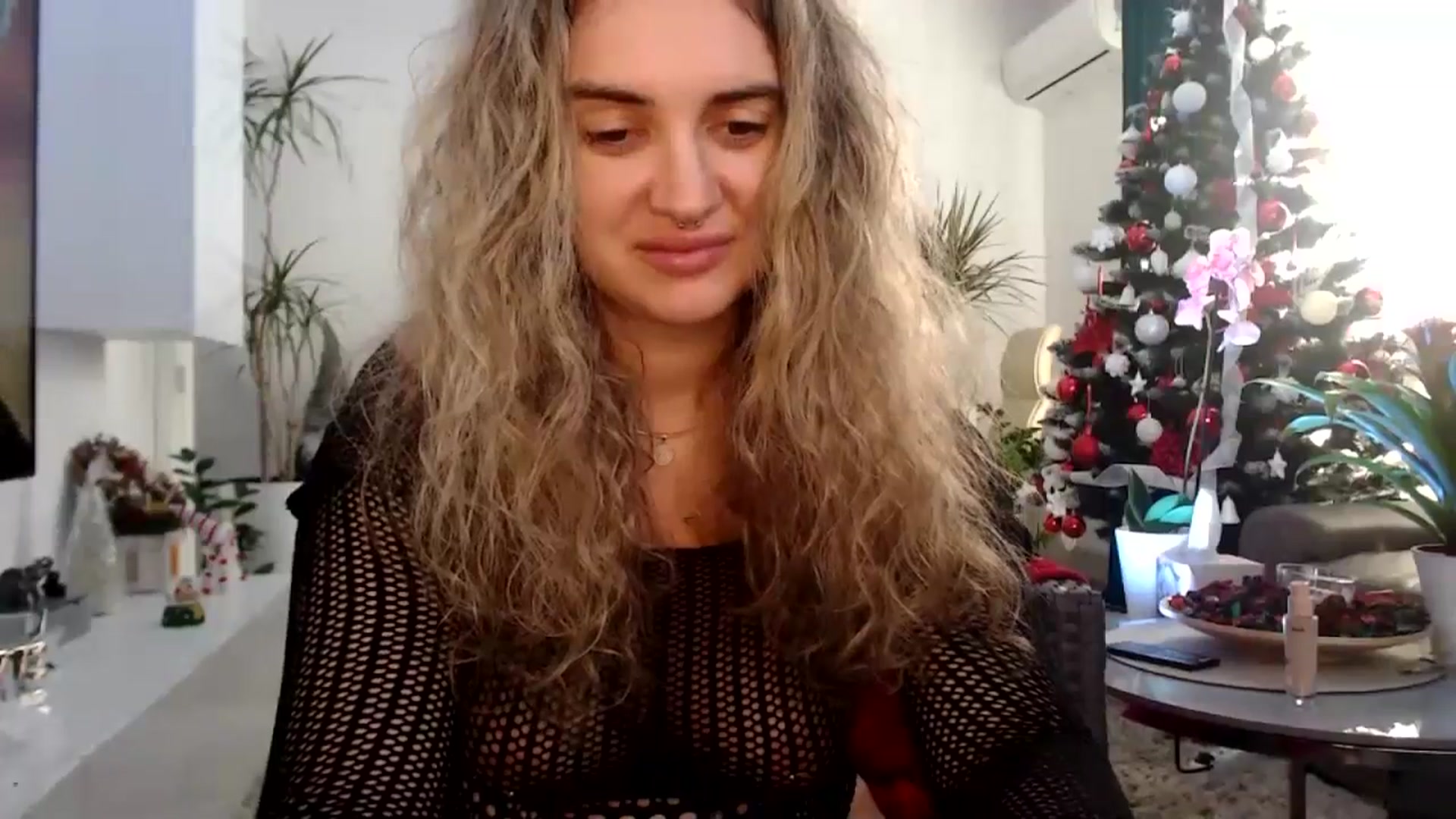 Gallery image thumbnail from MissDivinna's myfreecams stream on, 01/09/2025, 07:46 image 2 of 20
