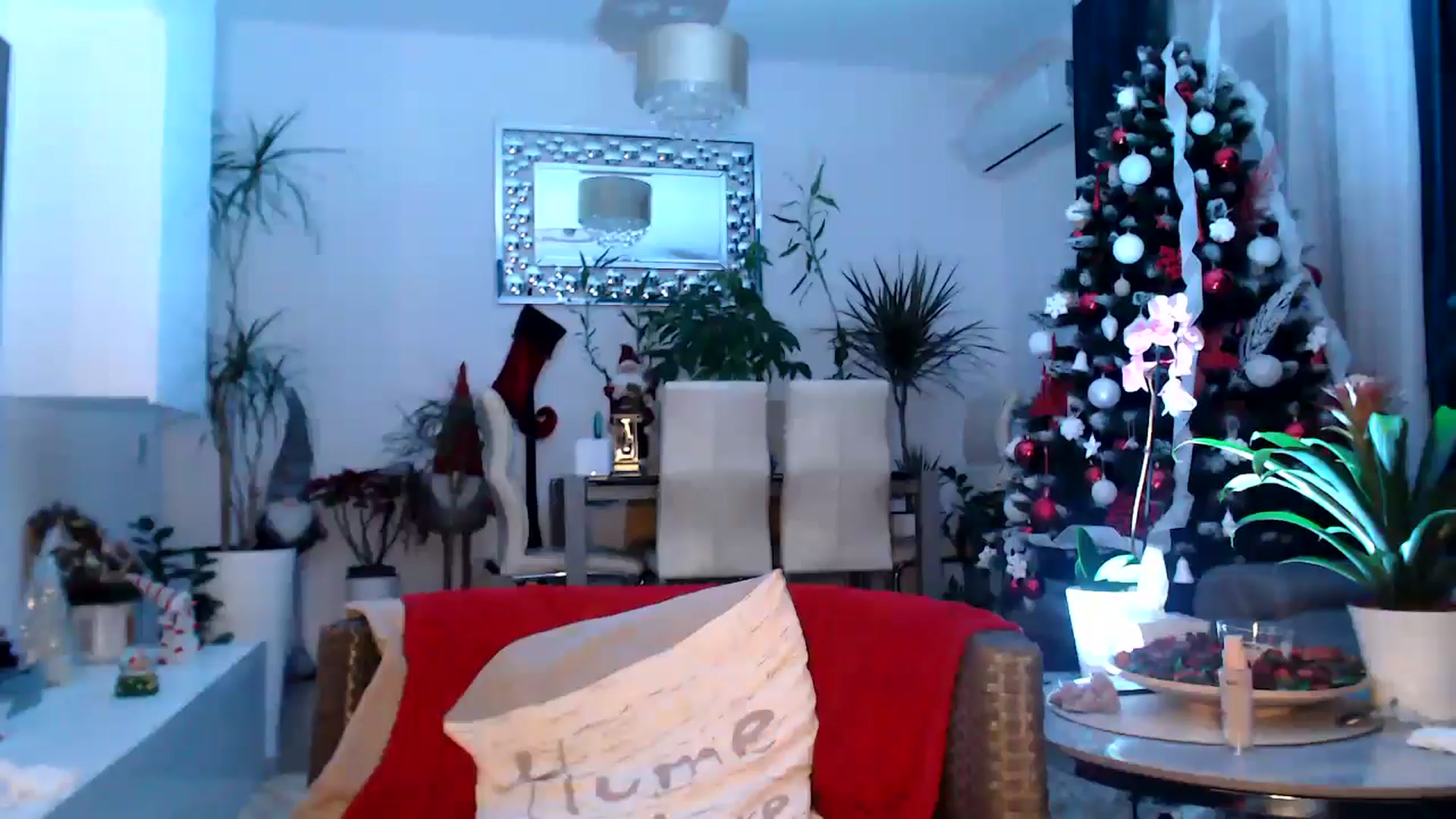 Gallery image thumbnail from MissDivinna's myfreecams stream on, 01/10/2025, 01:17 image 6 of 20