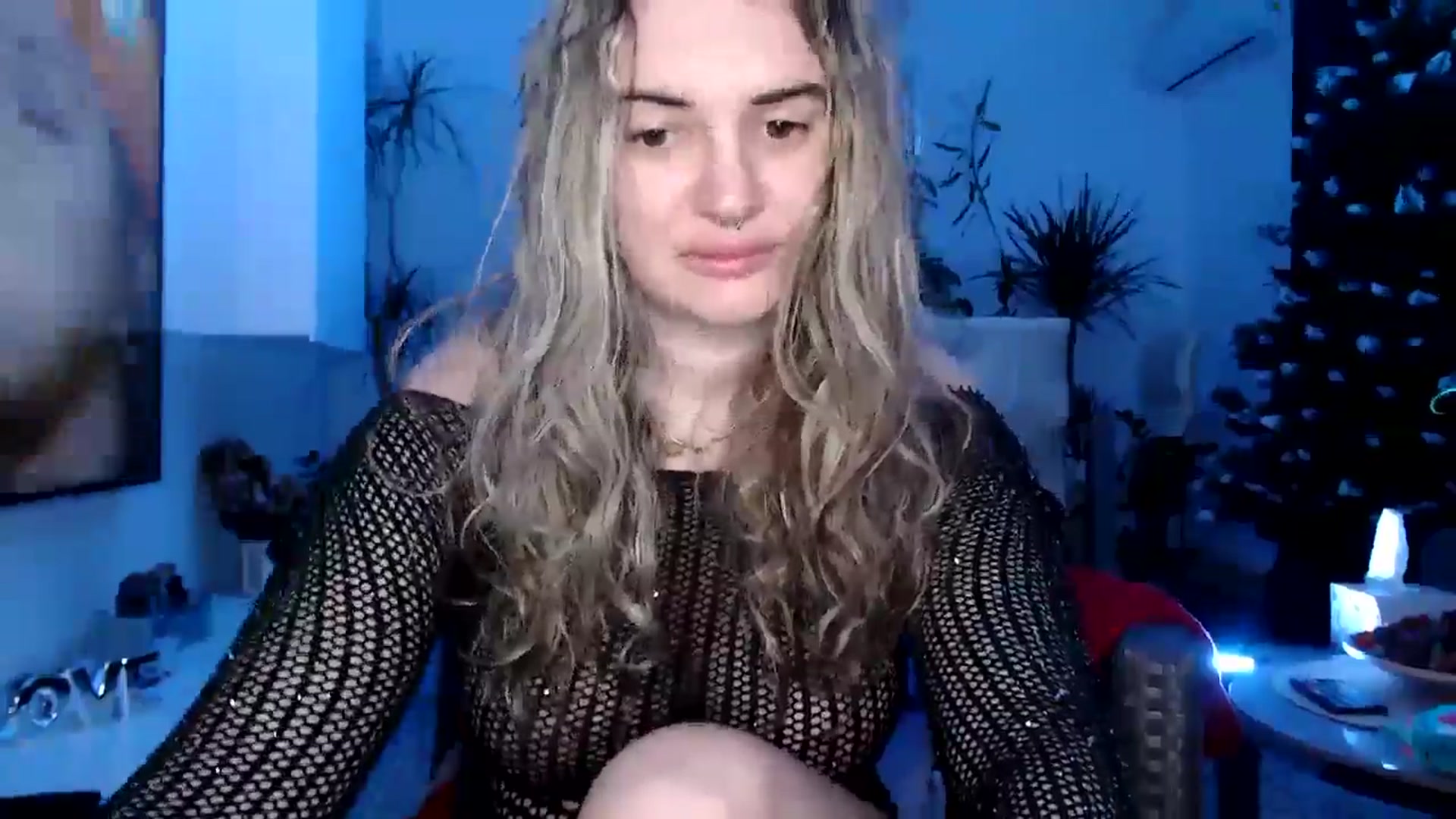 Gallery image thumbnail from MissDivinna's myfreecams stream on, 01/22/2025, 23:33 image 10 of 20