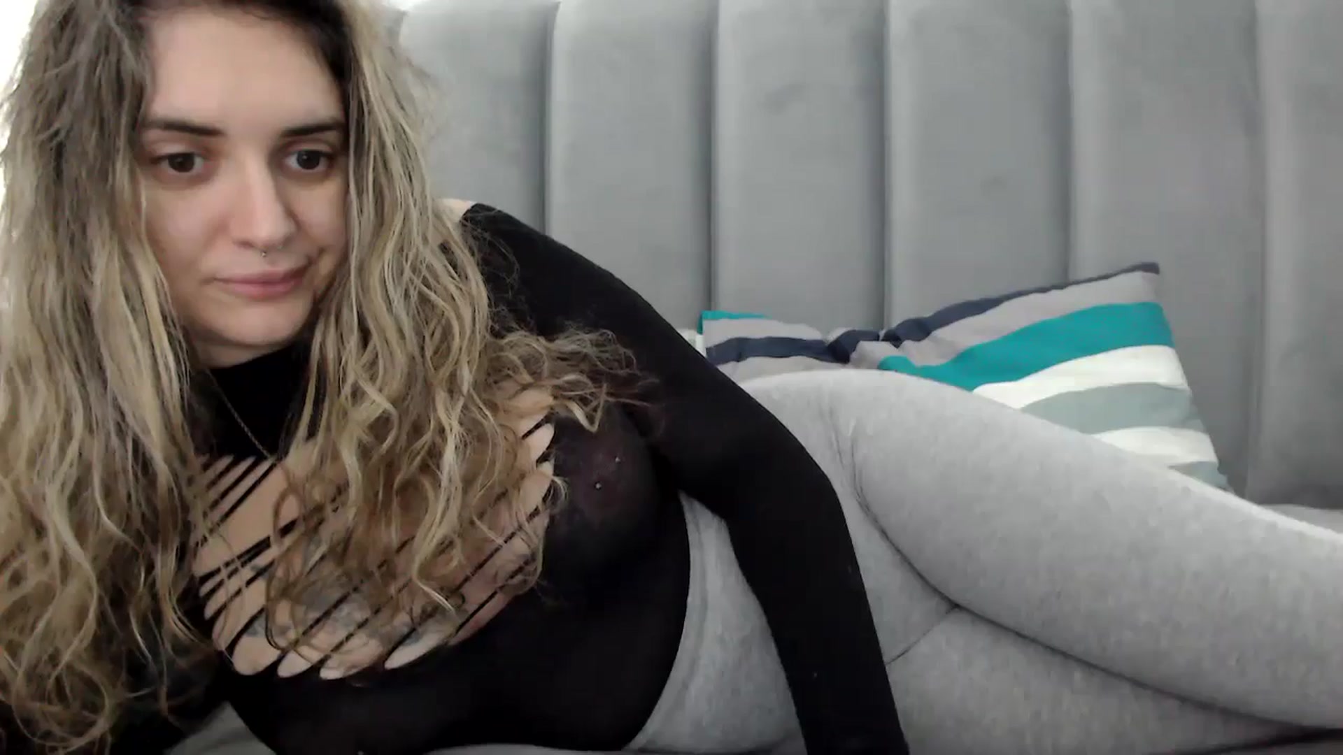 Gallery image thumbnail from MissDivinna's myfreecams stream on, 02/14/2025, 06:05 image 11 of 20
