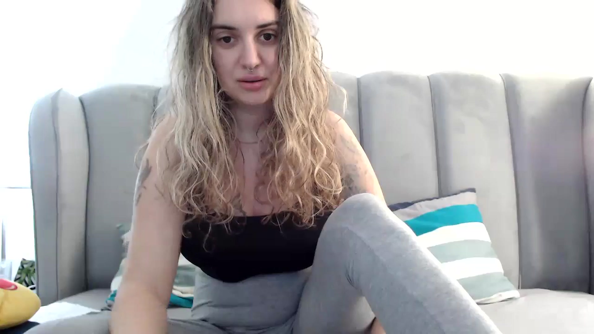 Gallery image thumbnail from MissDivinna's myfreecams stream on, 02/14/2025, 06:05 image 19 of 20