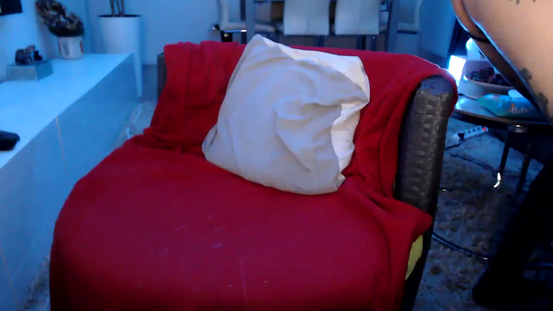 Gallery image thumbnail from MissDivinna's myfreecams stream on, 02/19/2025, 23:47 image 3 of 20