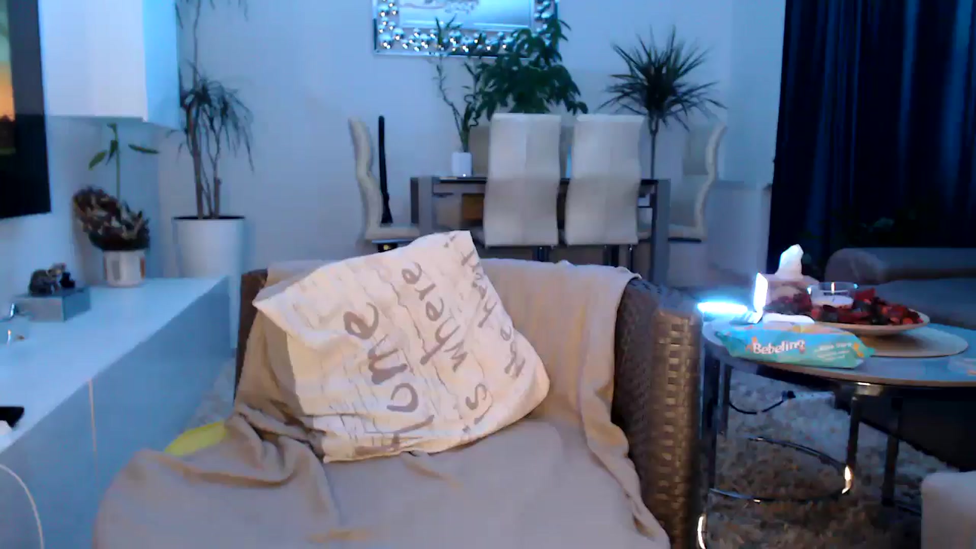 Gallery image thumbnail from MissDivinna's myfreecams stream on, 02/22/2025, 24:40 image 8 of 20