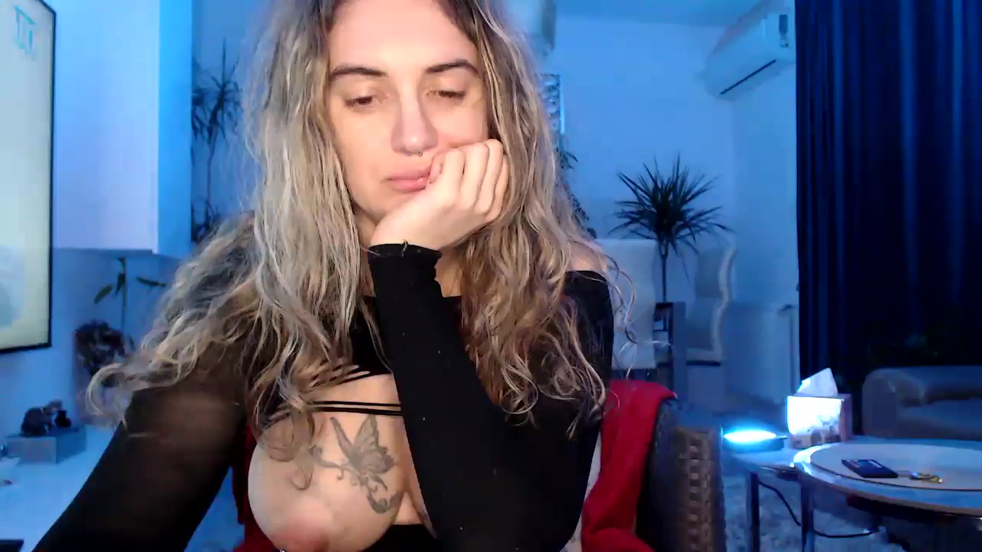 Gallery image thumbnail from MissDivinna's myfreecams stream on, 02/25/2025, 01:38 image 5 of 20
