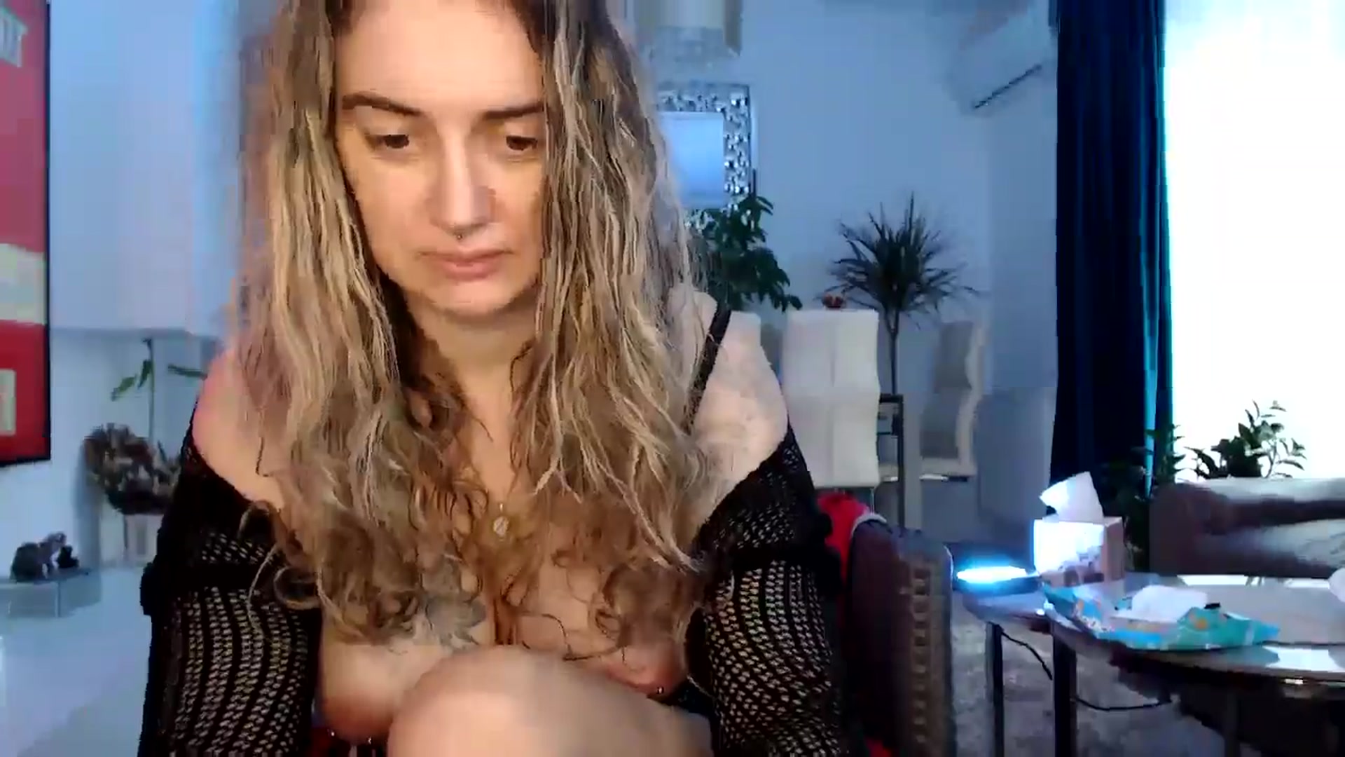 Gallery image thumbnail from MissDivinna's myfreecams stream on, 03/01/2025, 11:21 image 13 of 20