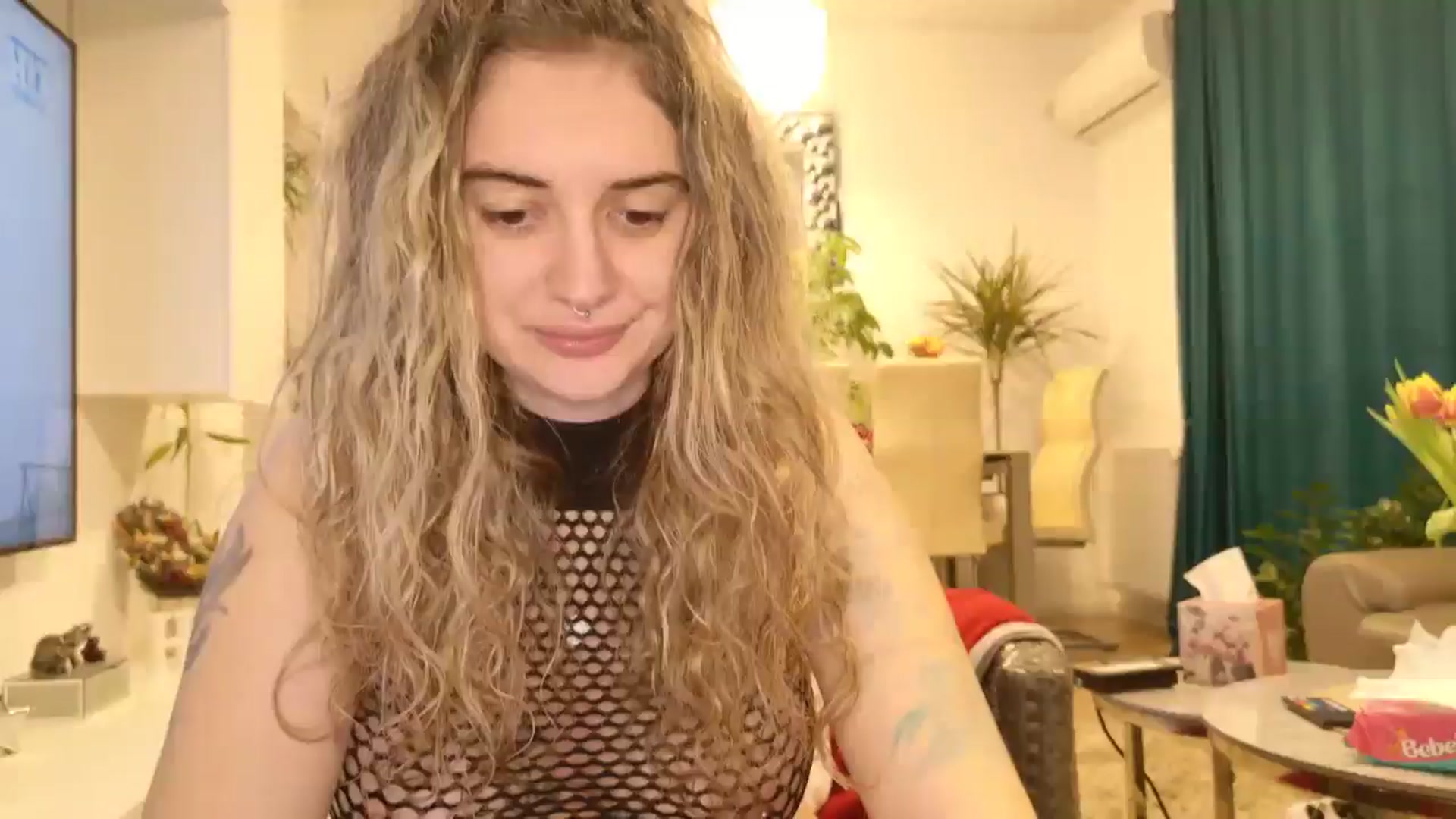 Gallery image thumbnail from MissDivinna's myfreecams stream on, 03/02/2025, 21:35 image 13 of 20