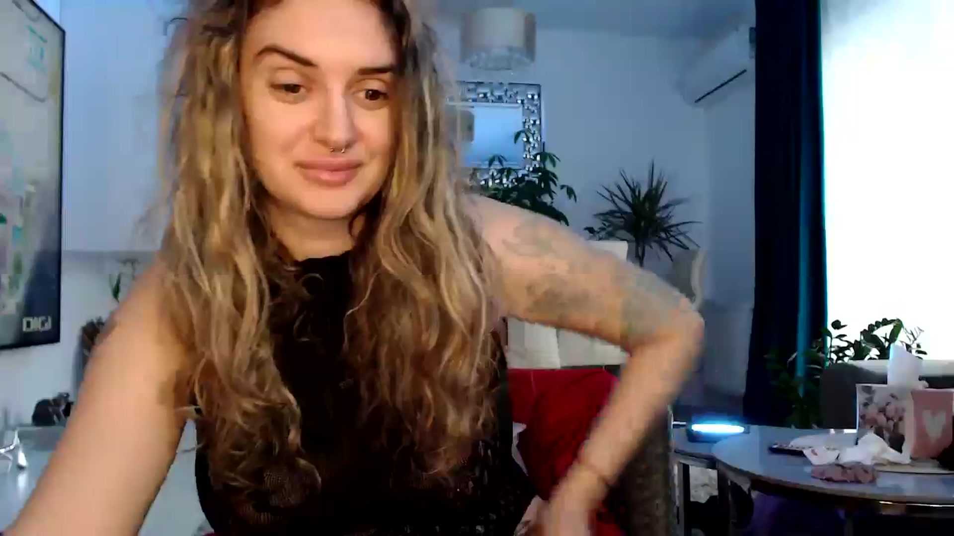 Gallery image thumbnail from MissDivinna's myfreecams stream on, 03/24/2025, 05:54 image 19 of 20