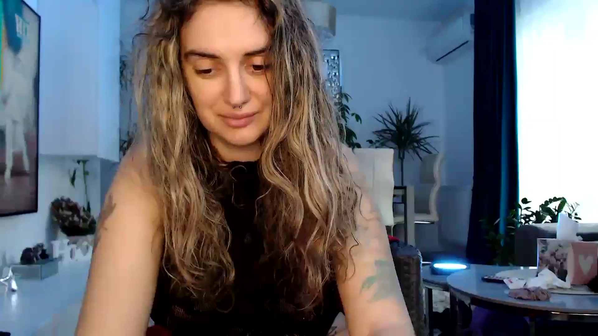 Gallery image thumbnail from MissDivinna's myfreecams stream on, 03/24/2025, 05:54 image 17 of 20