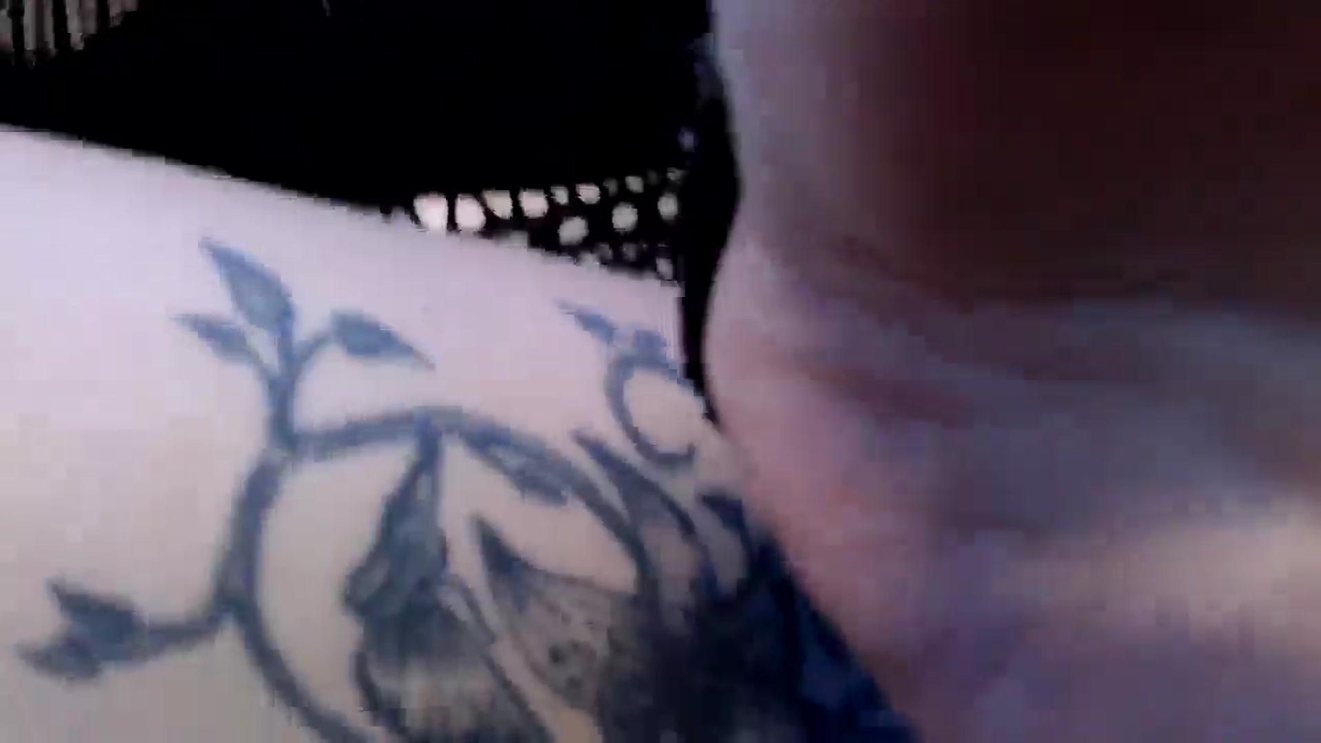 Gallery image thumbnail from MissDivinna's myfreecams stream on, 03/25/2025, 01:22 image 16 of 20