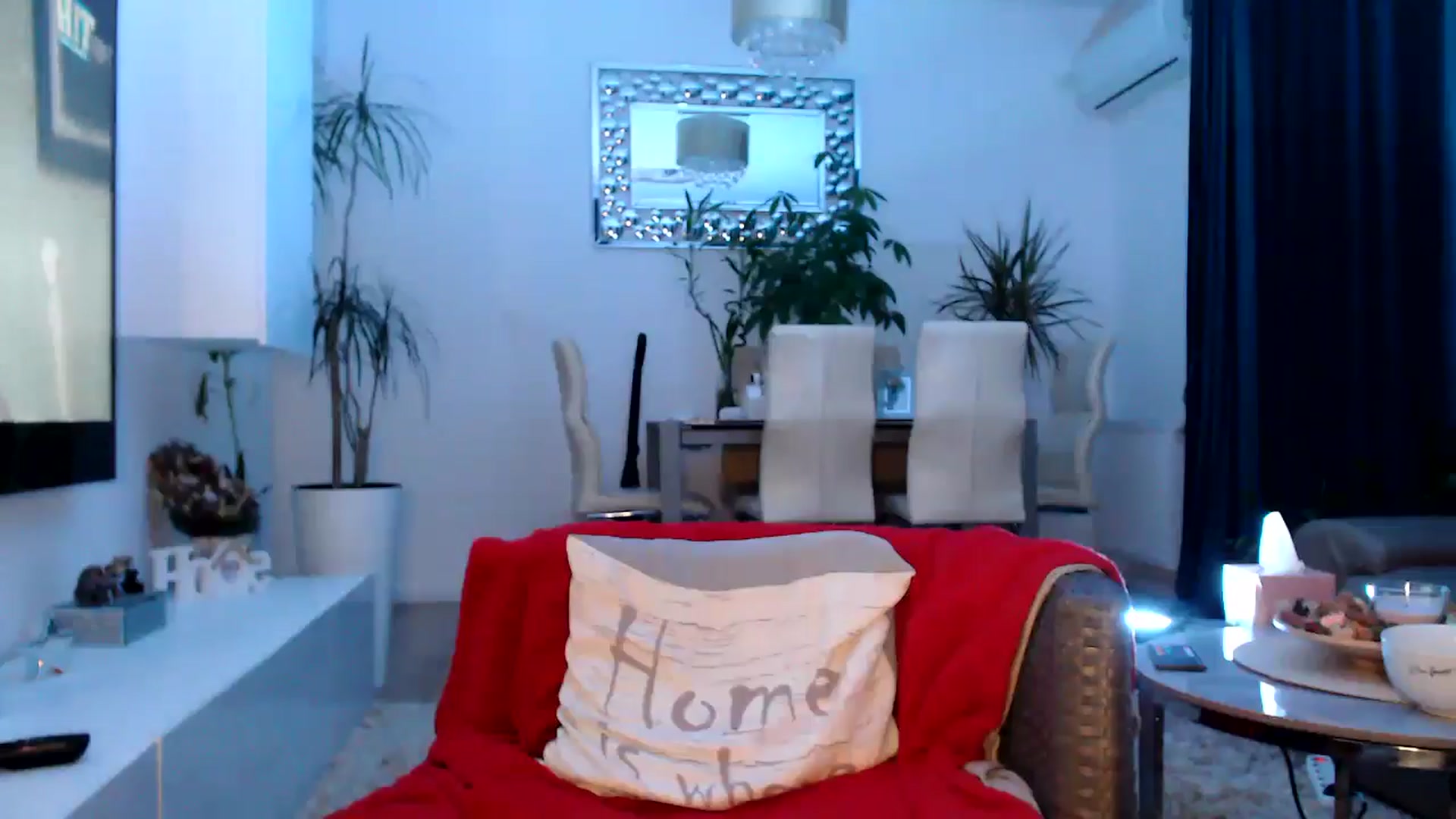 Gallery image thumbnail from MissDivinna's myfreecams stream on, 03/28/2025, 01:51 image 18 of 20