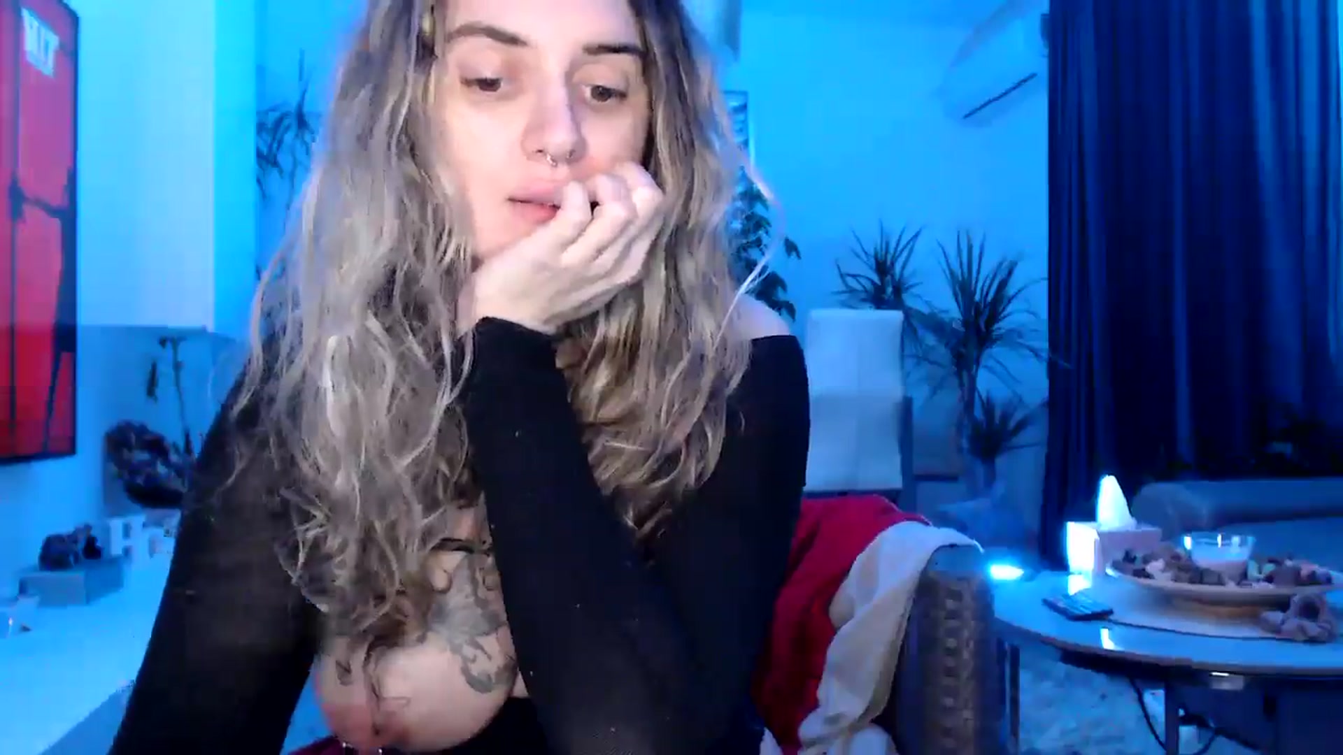 Gallery image thumbnail from MissDivinna's myfreecams stream on, 03/30/2025, 22:53 image 5 of 20