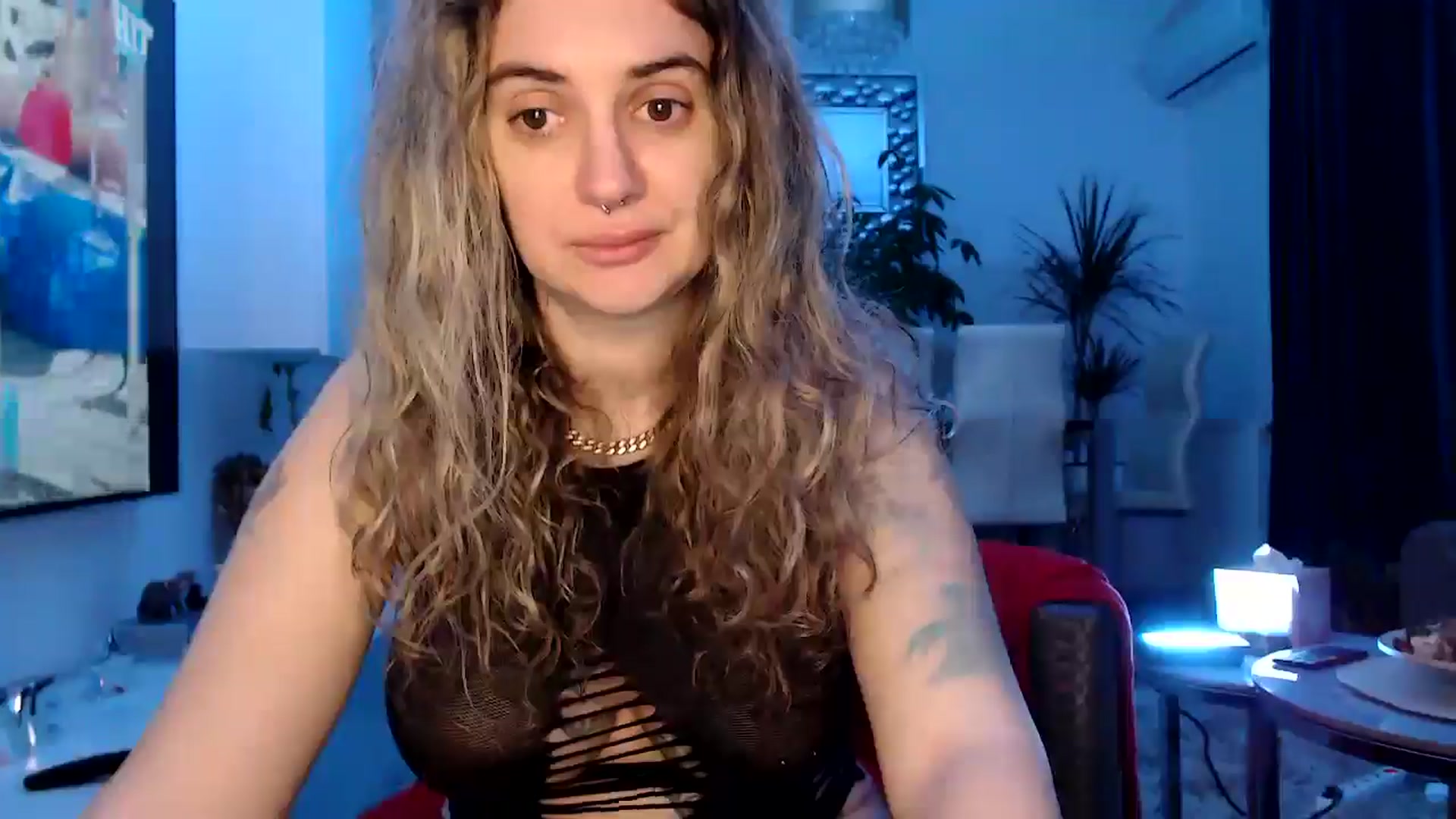 Gallery image thumbnail from MissDivinna's myfreecams stream on, 04/01/2025, 19:31 image 3 of 20