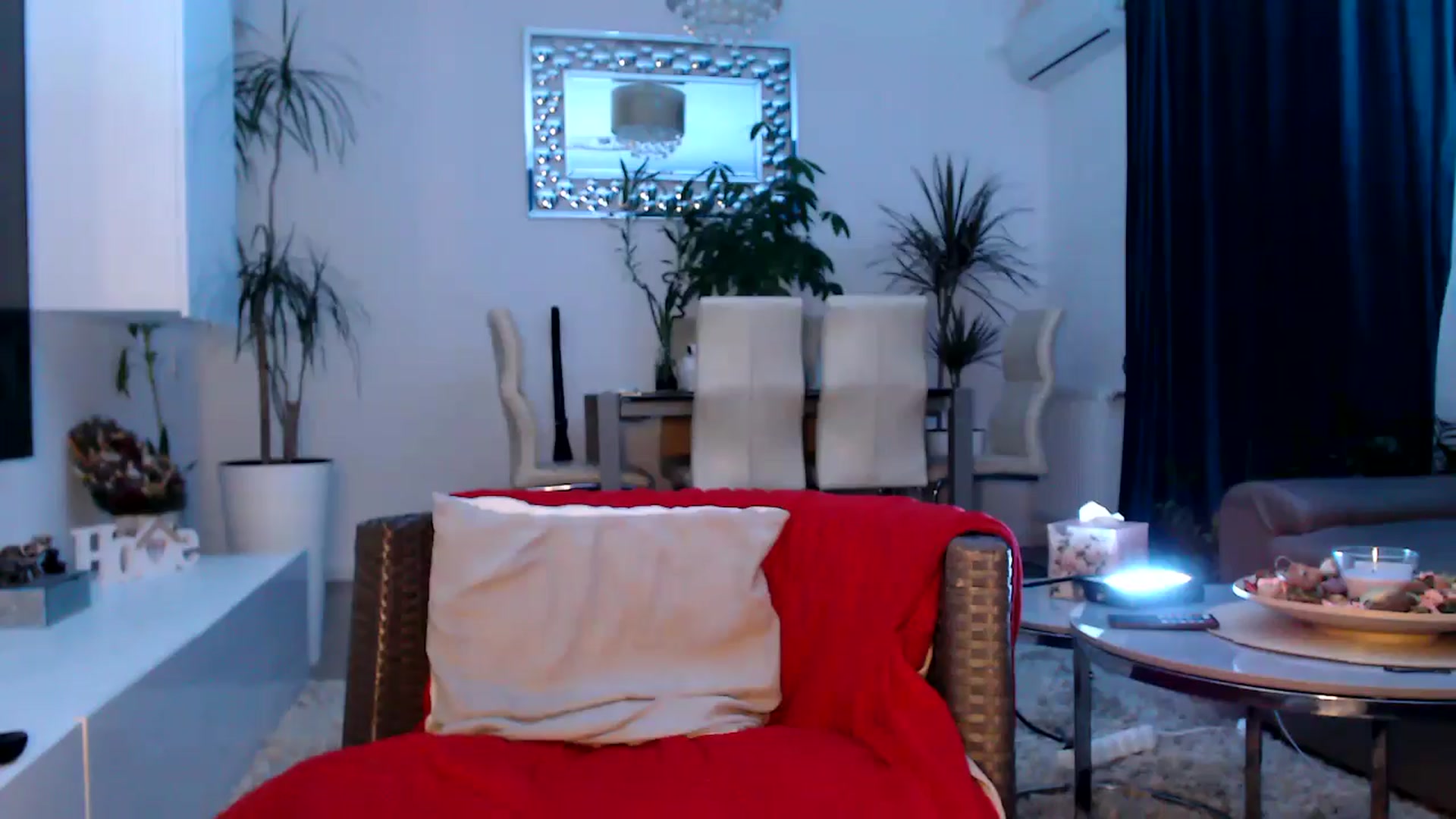 Gallery image thumbnail from MissDivinna's myfreecams stream on, 04/02/2025, 19:11 image 13 of 20