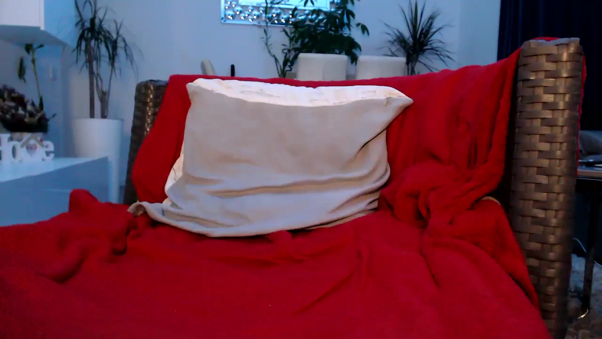 Gallery image thumbnail from MissDivinna's myfreecams stream on, 04/02/2025, 20:24 image 8 of 20