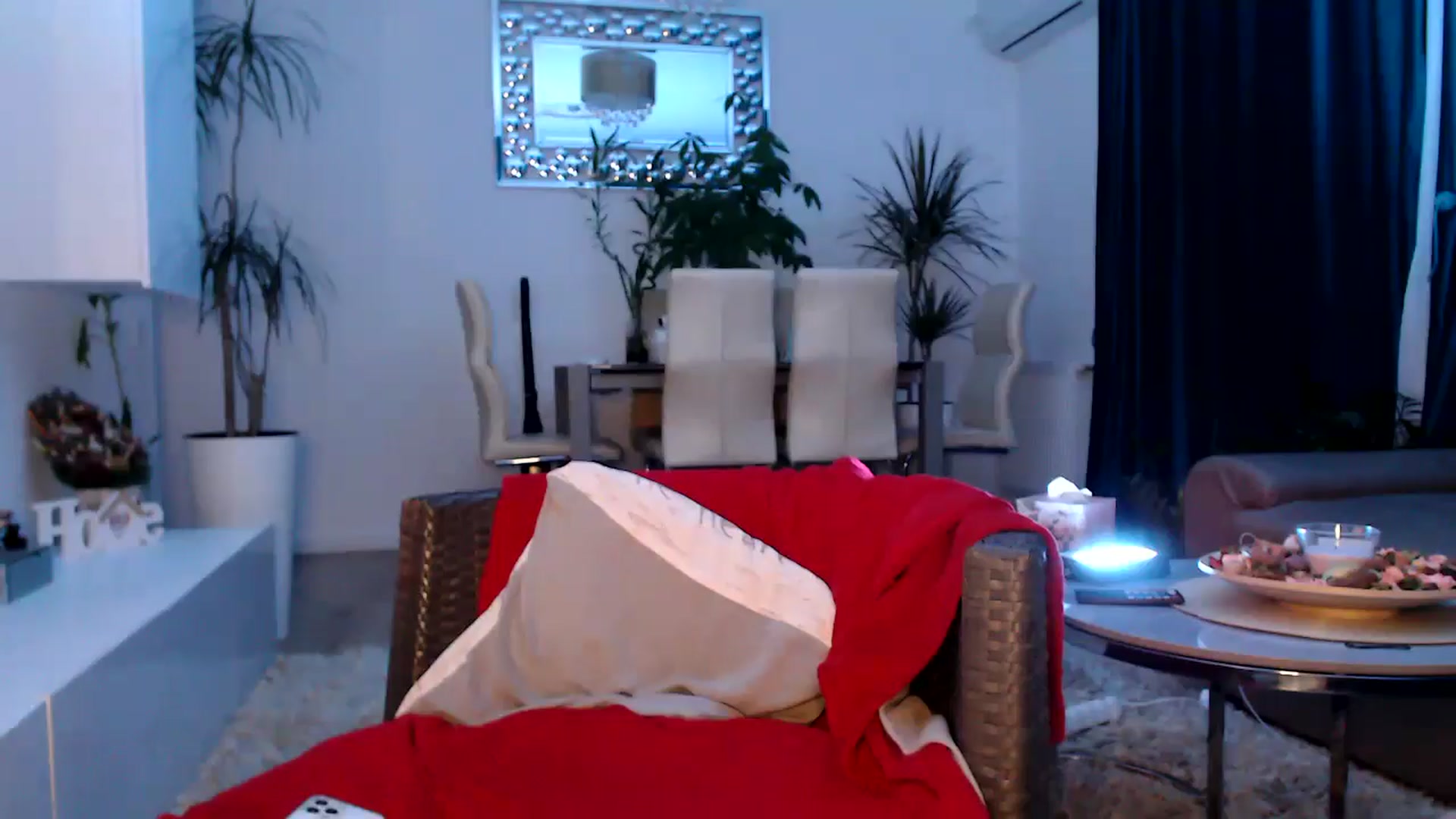 Gallery image thumbnail from MissDivinna's myfreecams stream on, 04/02/2025, 21:03 image 16 of 20