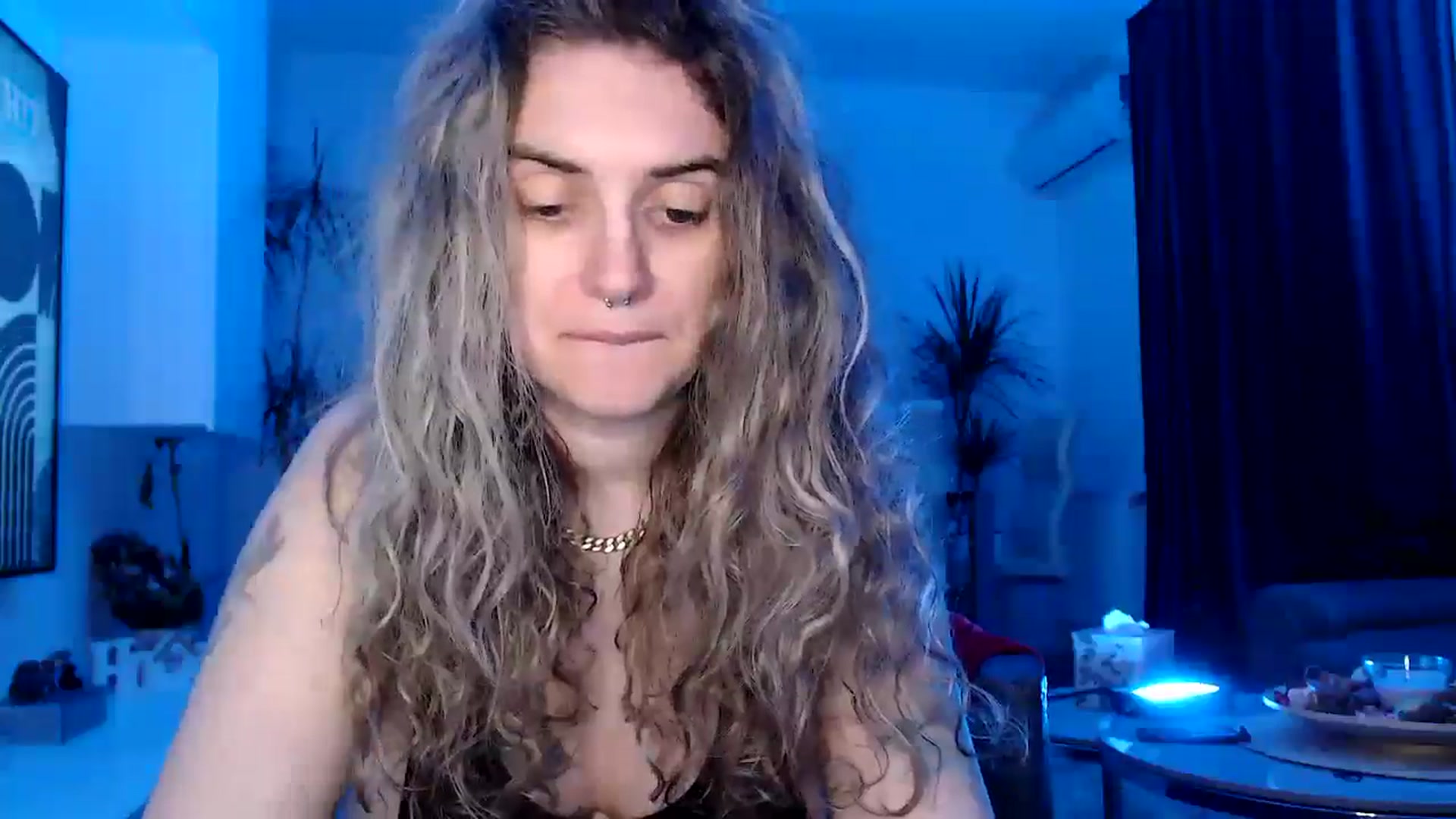 Gallery image thumbnail from MissDivinna's myfreecams stream on, 04/03/2025, 01:51 image 4 of 20