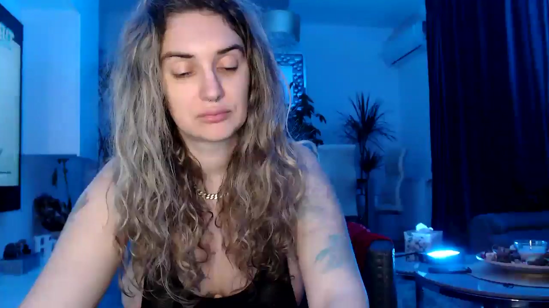 Gallery image thumbnail from MissDivinna's myfreecams stream on, 04/03/2025, 01:51 image 2 of 20