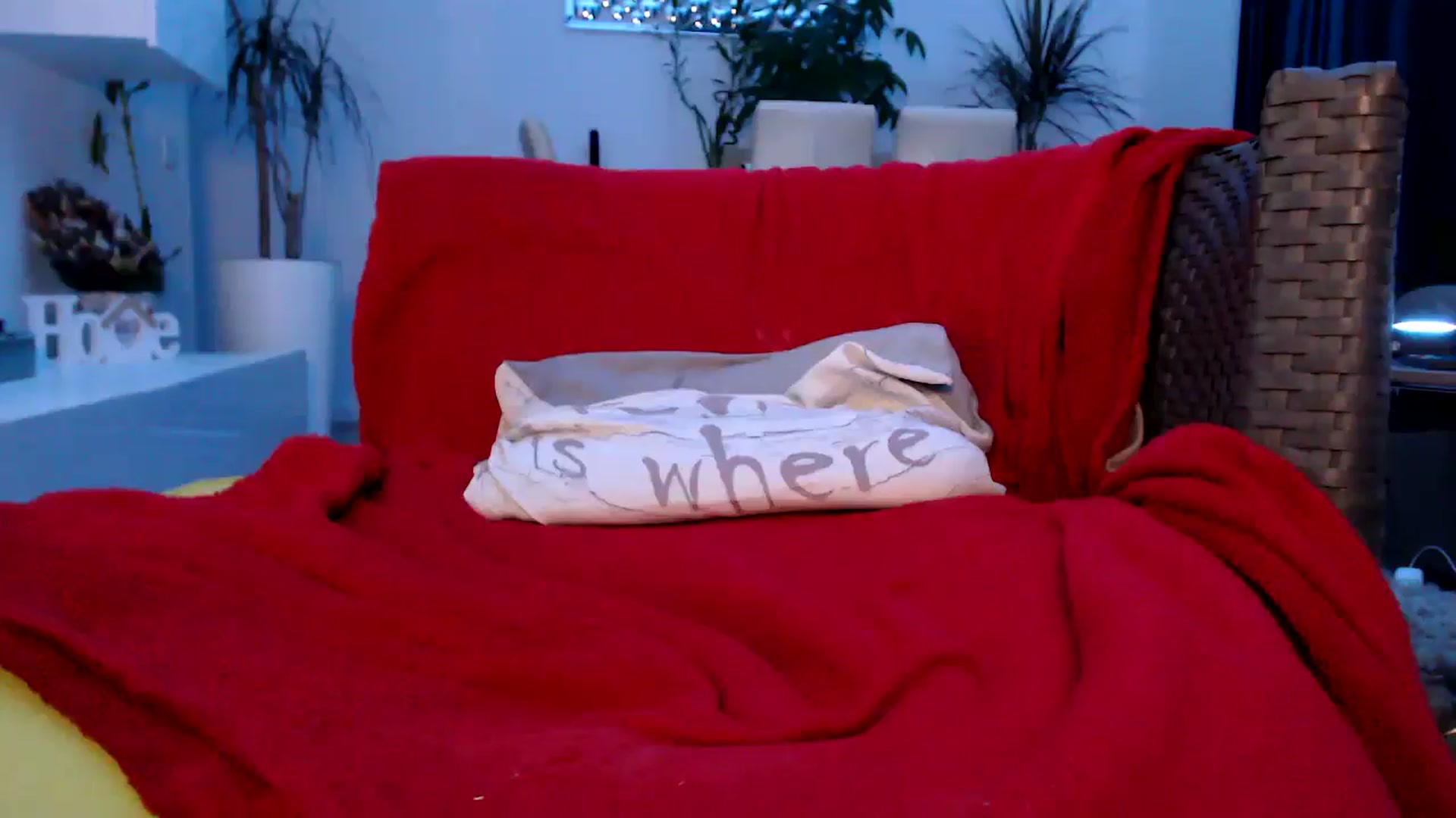 Gallery image thumbnail from MissDivinna's myfreecams stream on, 04/03/2025, 20:59 image 18 of 20