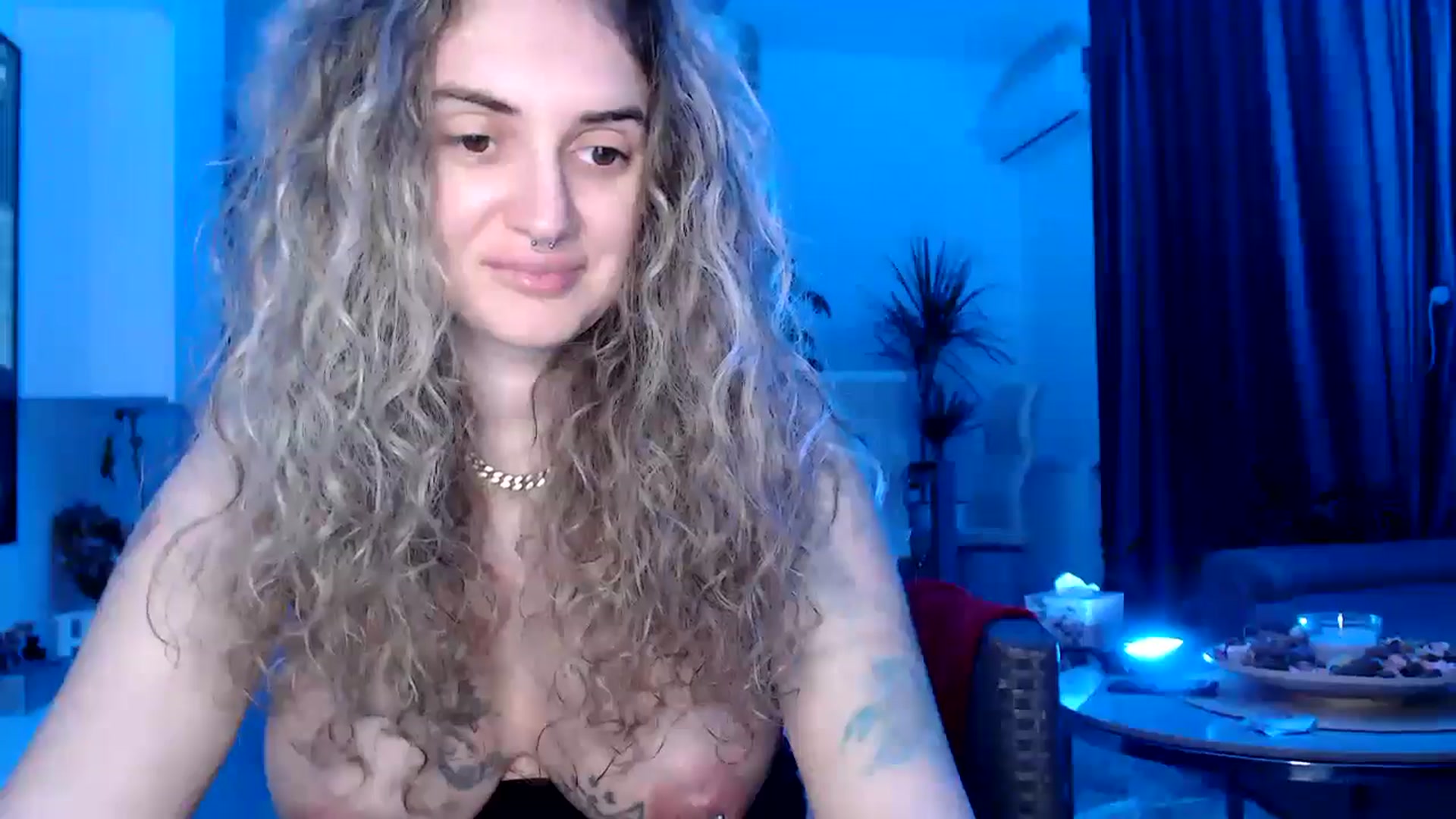 Gallery image thumbnail from MissDivinna's myfreecams stream on, 04/06/2025, 20:49 image 20 of 20