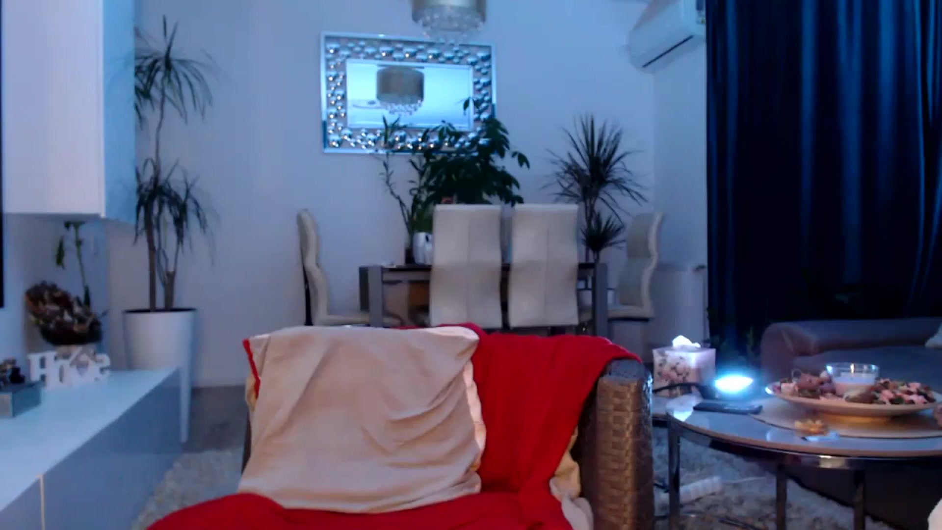 Gallery image thumbnail from MissDivinna's myfreecams stream on, 04/08/2025, 24:13 image 9 of 20