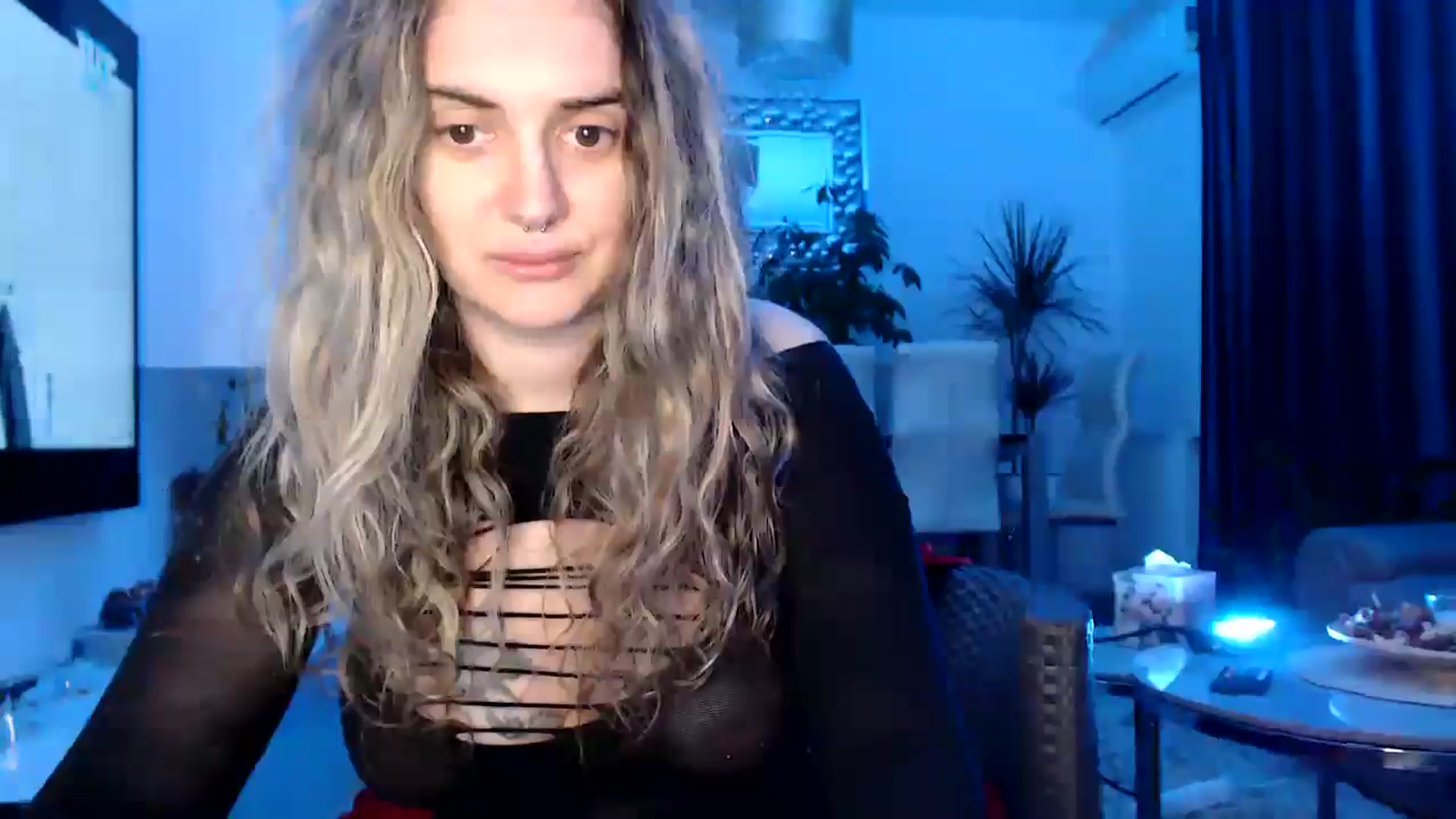 Gallery image thumbnail from MissDivinna's myfreecams stream on, 04/10/2025, 20:50 image 10 of 20