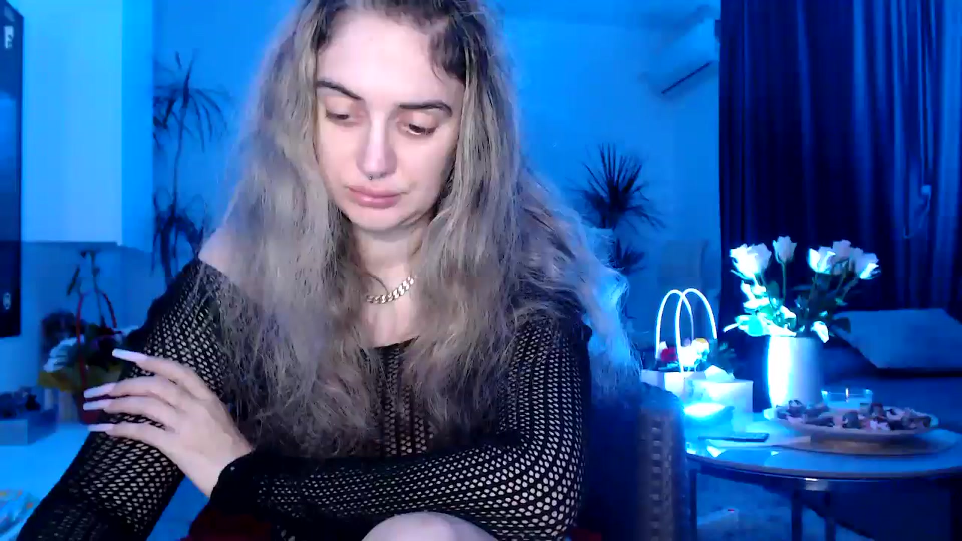 Gallery image thumbnail from MissDivinna's myfreecams stream on, 04/14/2025, 24:53 image 12 of 20