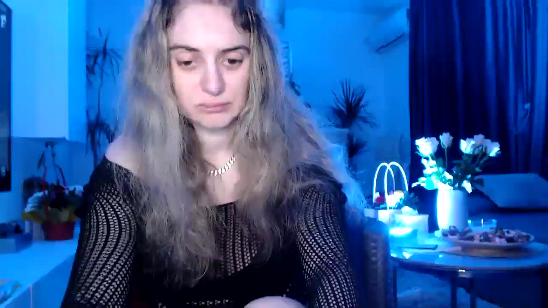 Gallery image thumbnail from MissDivinna's myfreecams stream on, 04/14/2025, 24:53 image 15 of 20