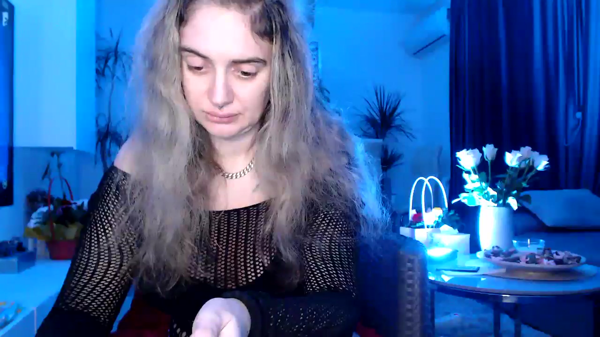 Gallery image thumbnail from MissDivinna's myfreecams stream on, 04/14/2025, 24:53 image 9 of 20