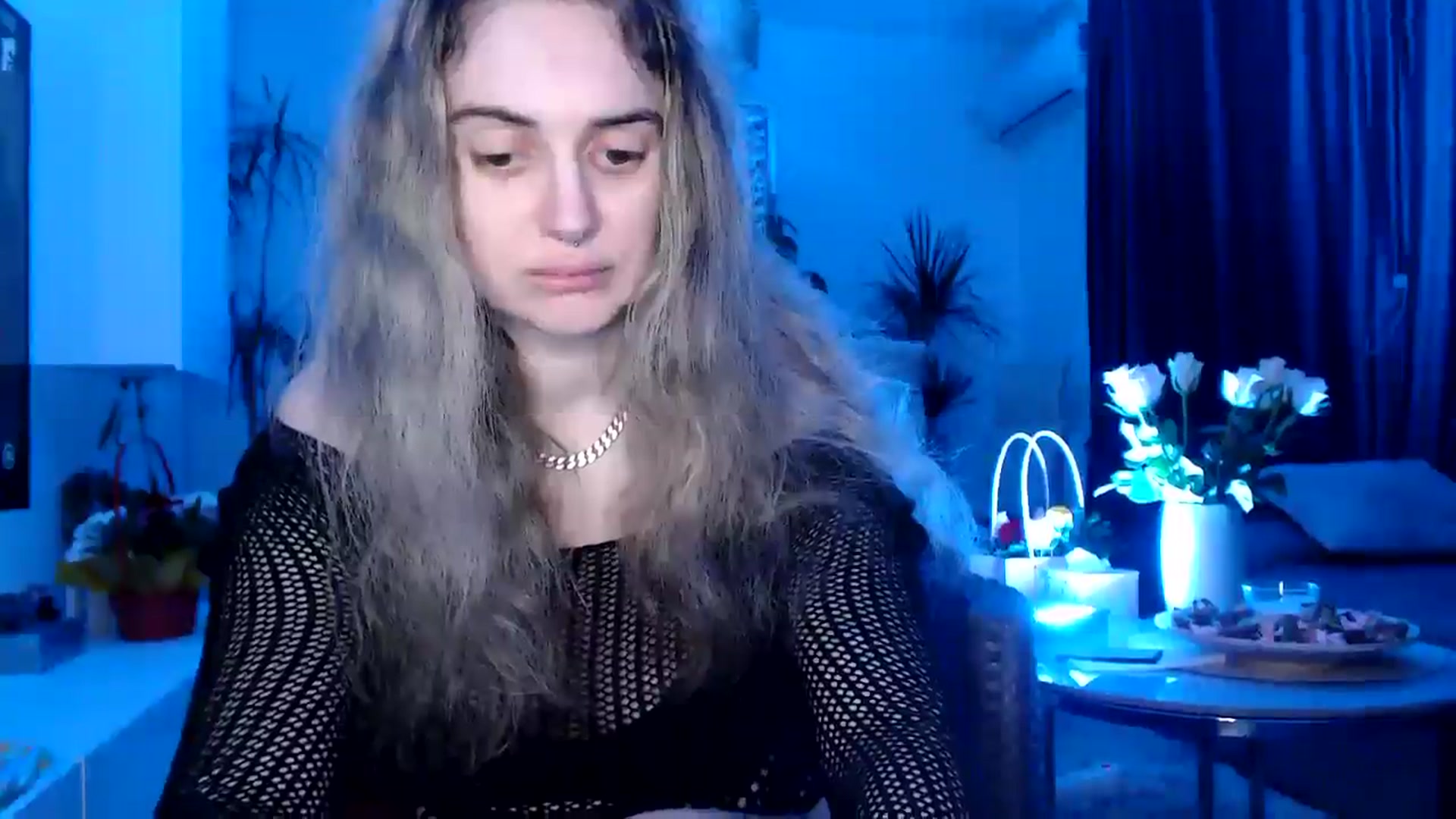 Gallery image thumbnail from MissDivinna's myfreecams stream on, 04/14/2025, 24:53 image 16 of 20
