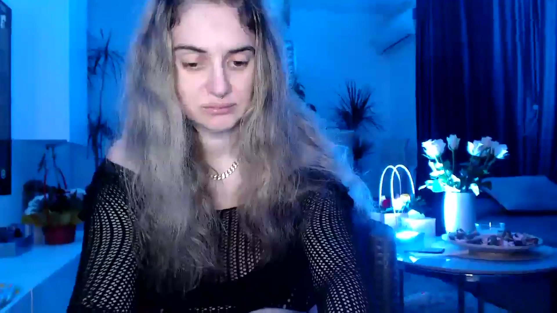 Gallery image thumbnail from MissDivinna's myfreecams stream on, 04/14/2025, 24:53 image 17 of 20