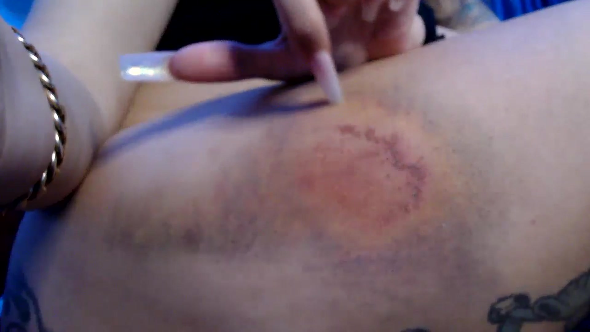 Gallery image thumbnail from MissDivinna's myfreecams stream on, 04/15/2025, 22:31 image 20 of 20