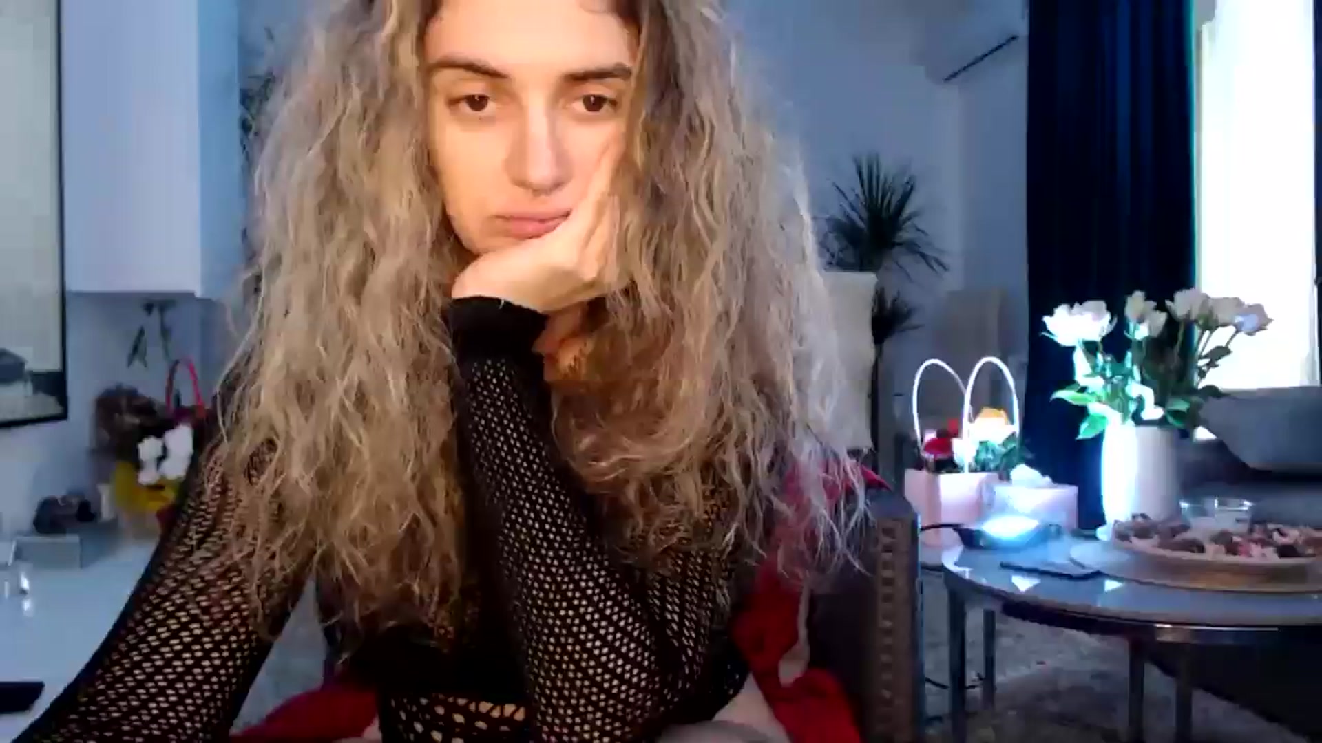 Gallery image thumbnail from MissDivinna's myfreecams stream on, 04/17/2025, 04:46 image 15 of 20