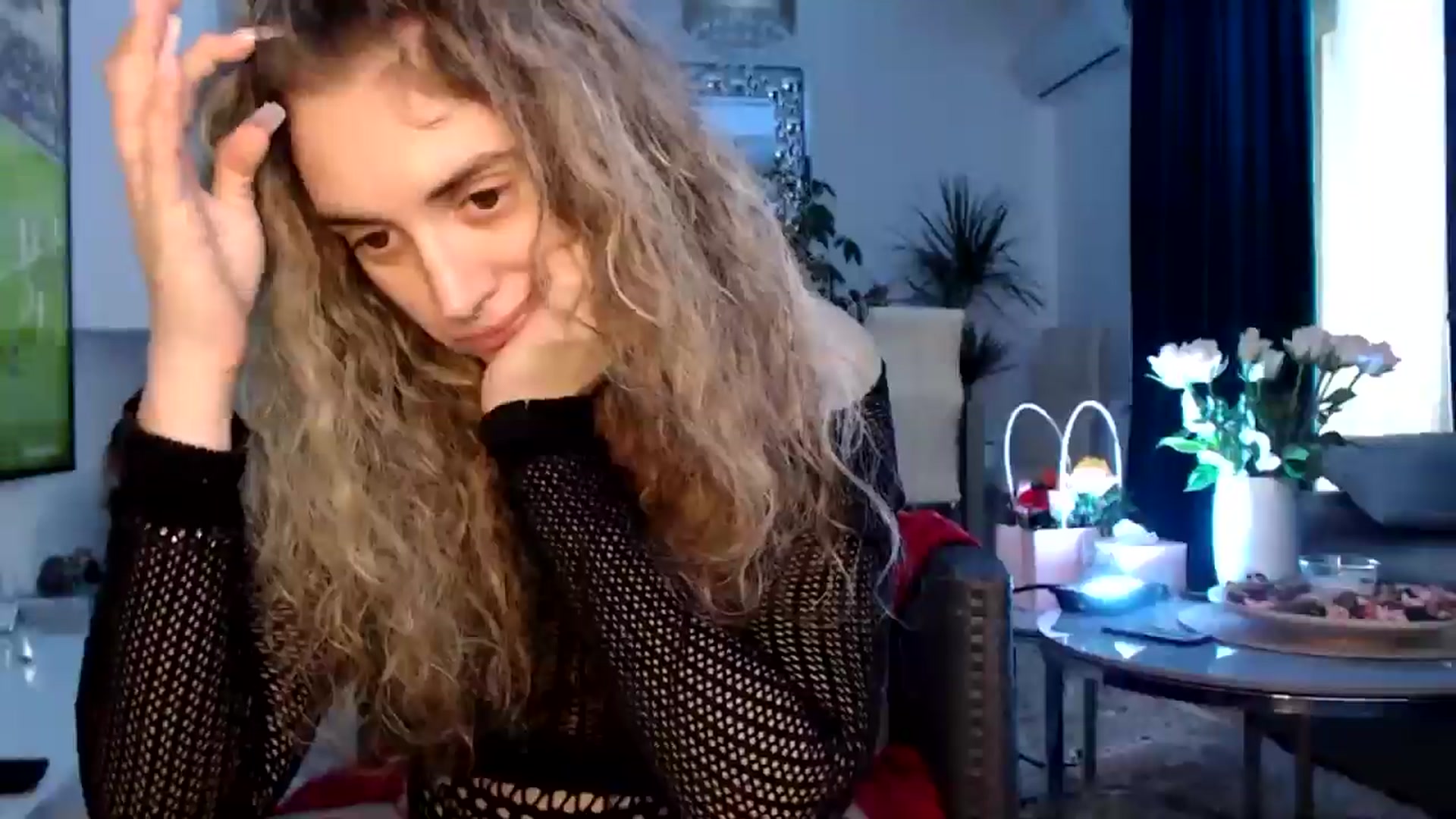 Gallery image thumbnail from MissDivinna's myfreecams stream on, 04/17/2025, 04:46 image 16 of 20