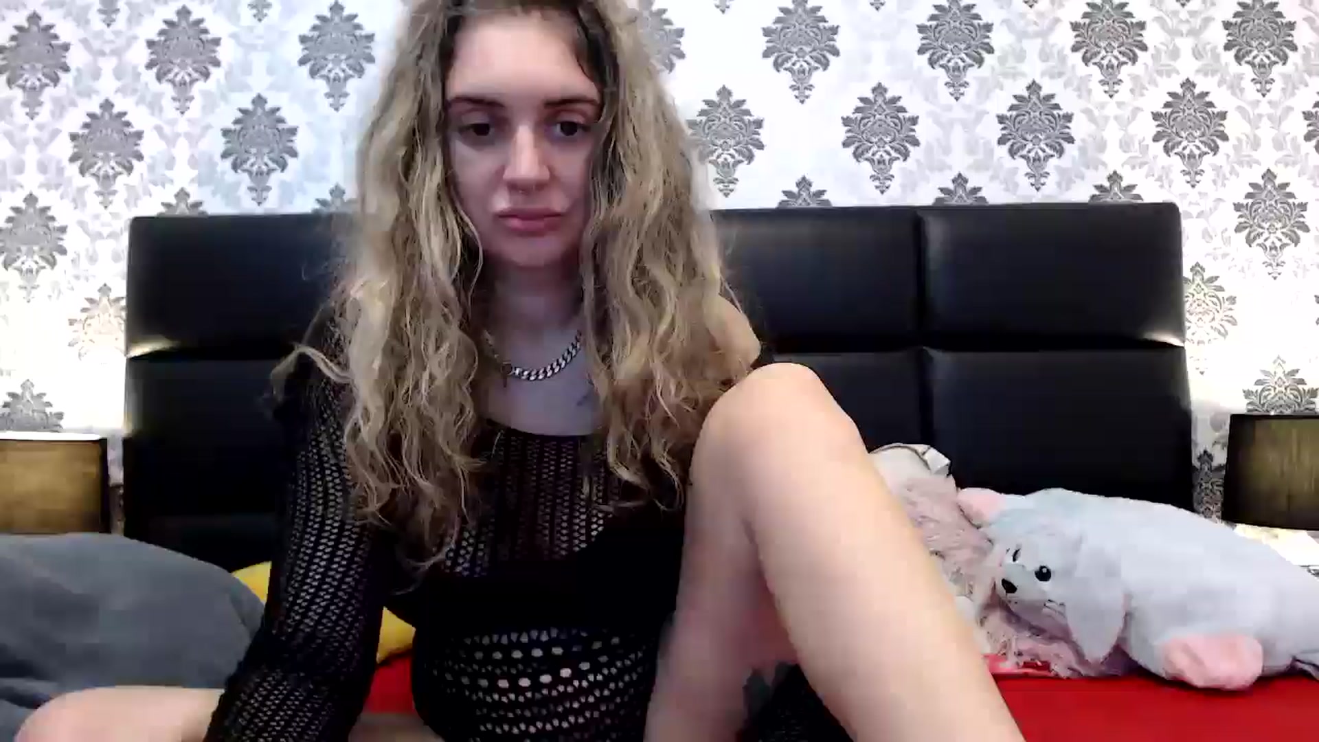 Gallery image thumbnail from MissDivinna's myfreecams stream on, 04/20/2025, 24:23 image 18 of 20