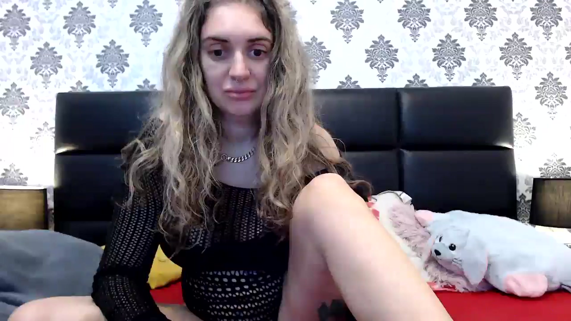 Gallery image thumbnail from MissDivinna's myfreecams stream on, 04/20/2025, 24:23 image 11 of 20