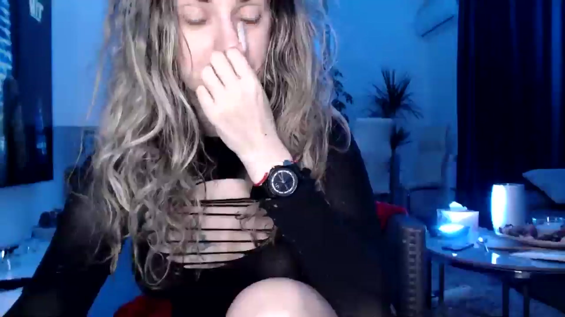 Gallery image thumbnail from MissDivinna's myfreecams stream on, 04/24/2025, 22:25 image 18 of 20