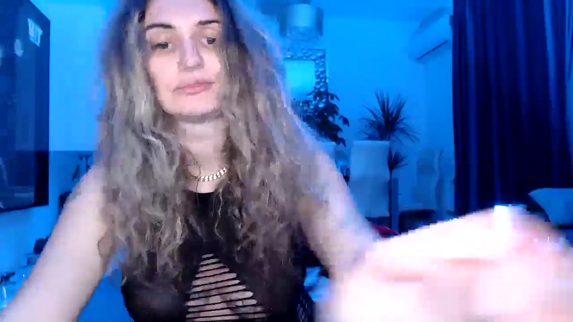 Gallery image thumbnail from MissDivinna's myfreecams stream on, 04/25/2025, 22:43 image 14 of 20