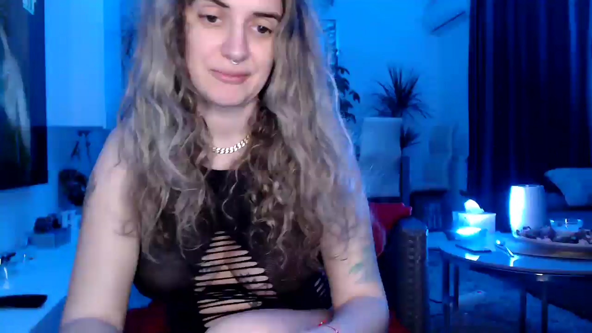 Gallery image thumbnail from MissDivinna's myfreecams stream on, 04/25/2025, 22:43 image 15 of 20