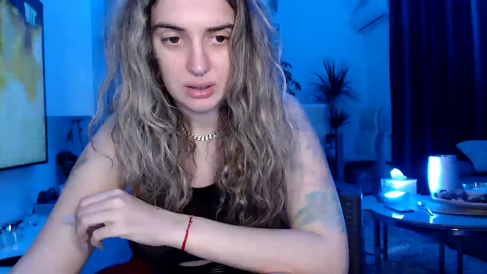 Gallery image thumbnail from MissDivinna's myfreecams stream on, 04/25/2025, 23:27 image 12 of 20