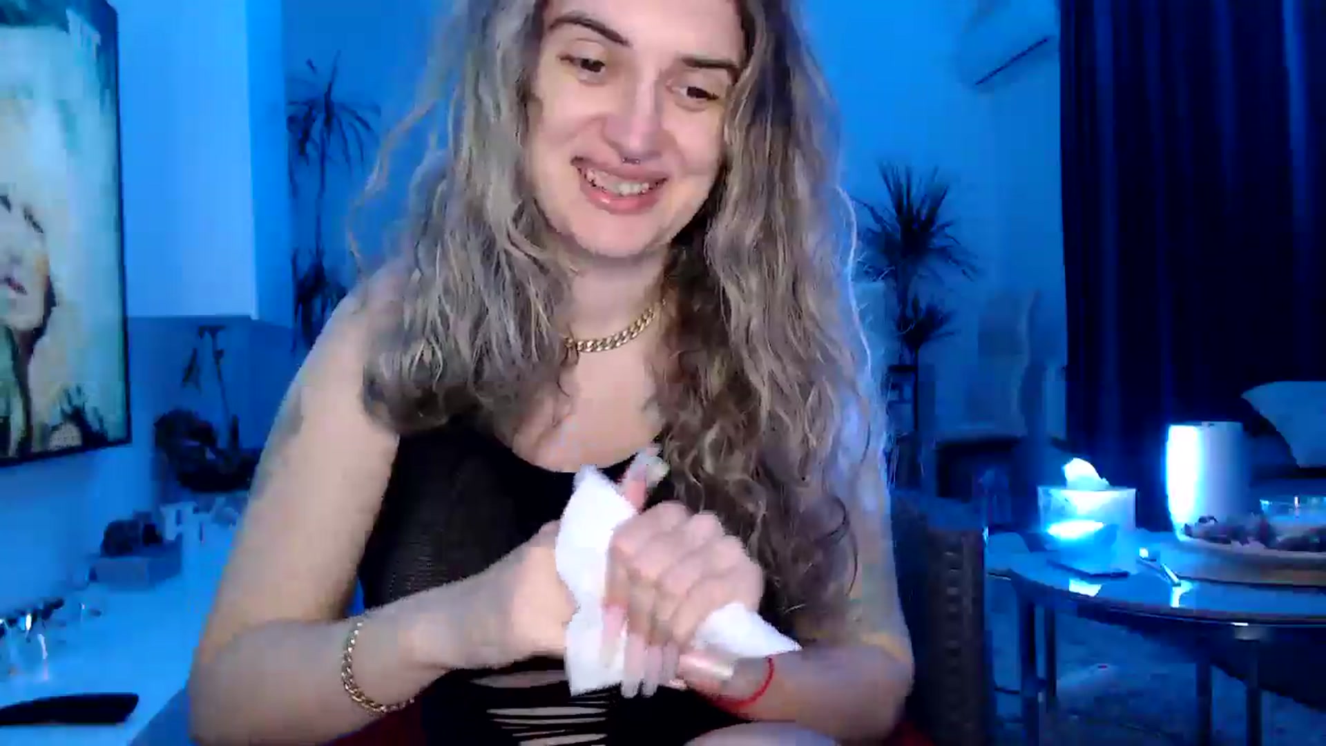 Gallery image thumbnail from MissDivinna's myfreecams stream on, 04/25/2025, 23:27 image 11 of 20