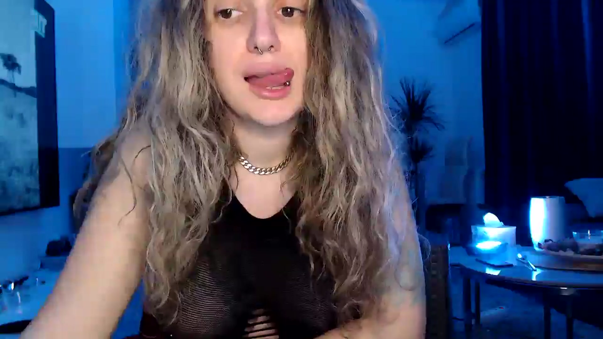 Gallery image thumbnail from MissDivinna's myfreecams stream on, 04/25/2025, 23:27 image 19 of 20