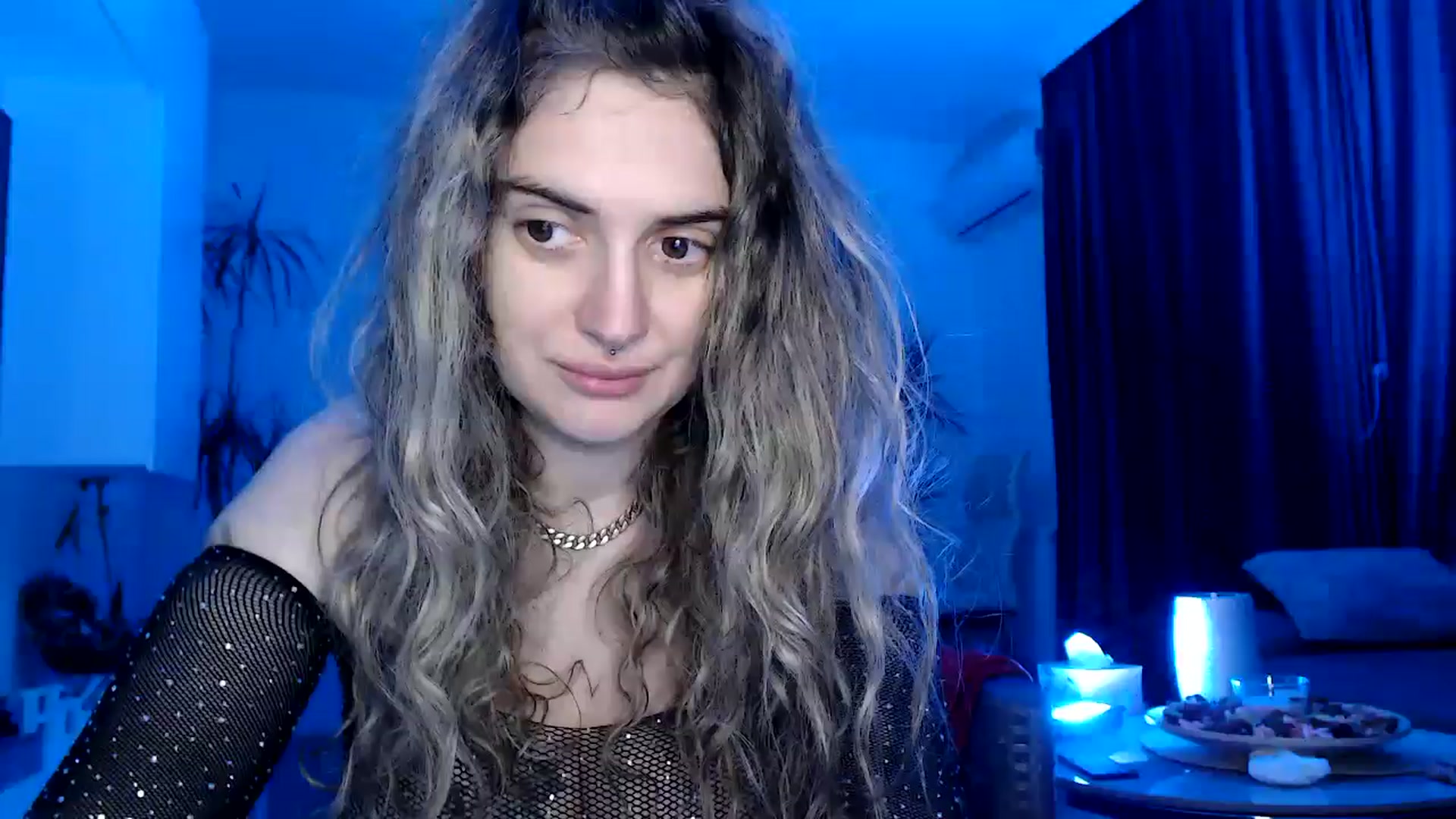 Gallery image thumbnail from MissDivinna's myfreecams stream on, 04/27/2025, 01:01 image 4 of 20